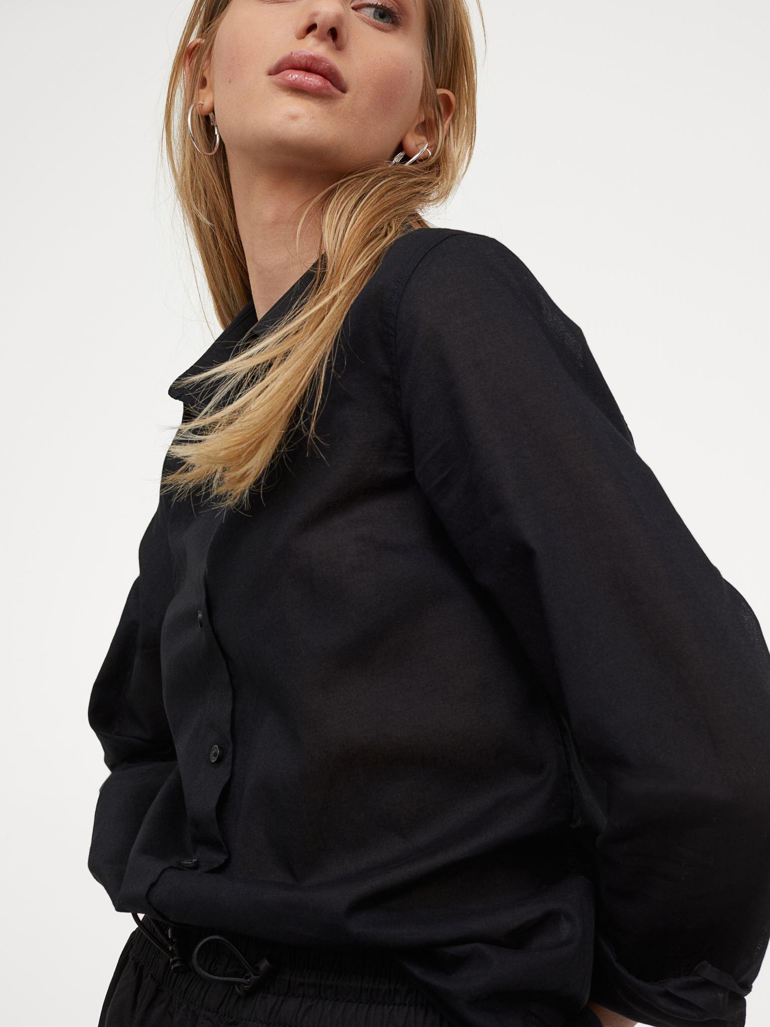 

Рубашка H&M 6975641-AAAD 42 Черная