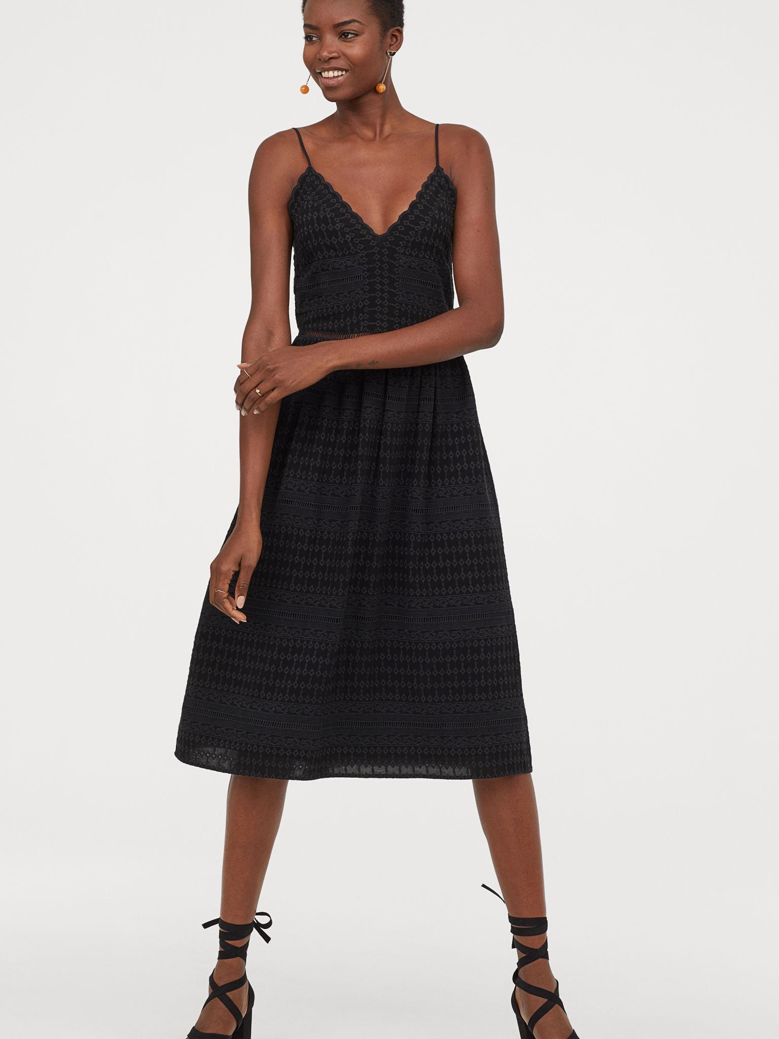 

Сарафан H&M 7388999-AAAD 44 Черный