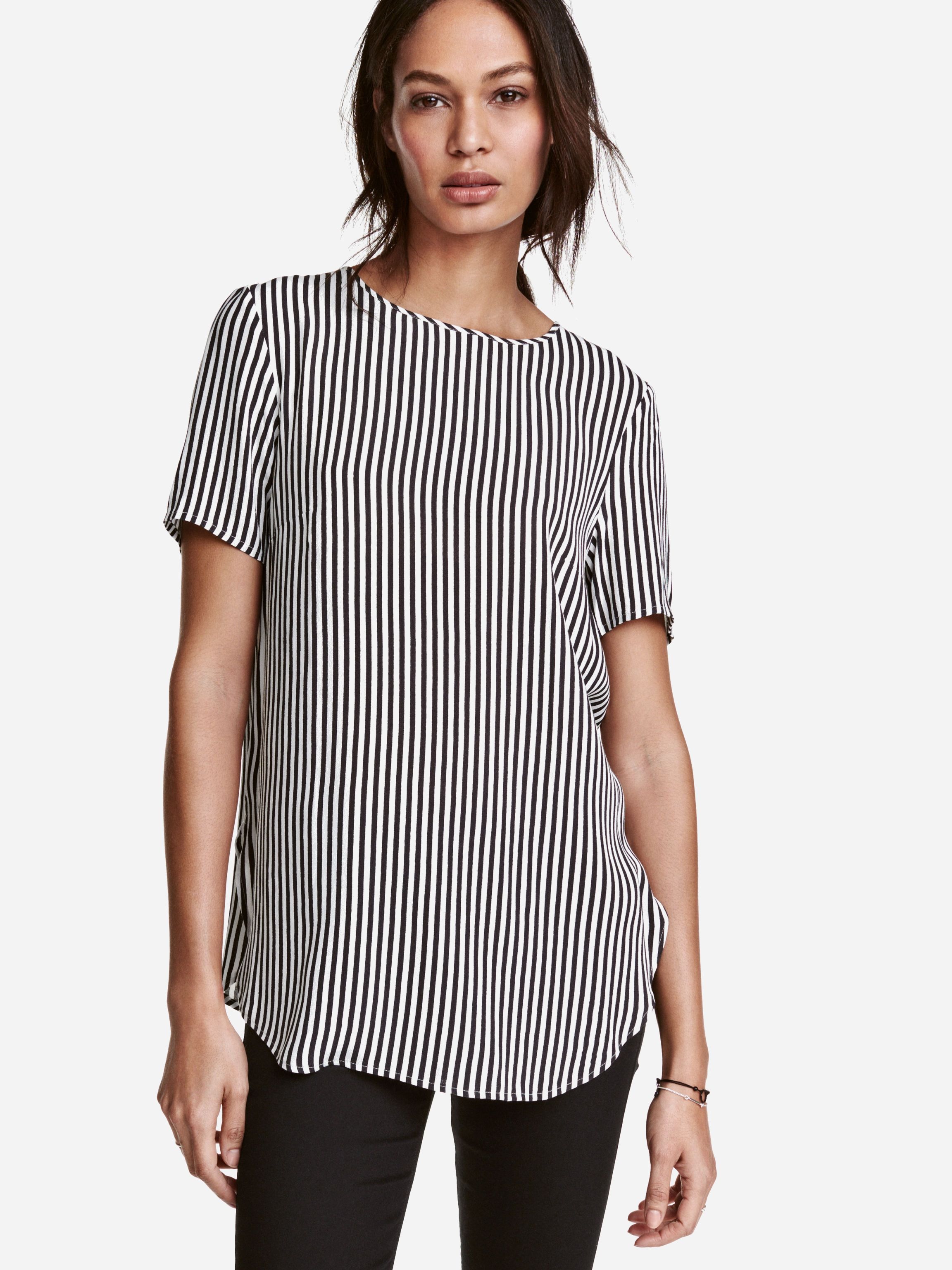 

Блузка H&M 4442615-AAPG 36 Белая с темно-синим