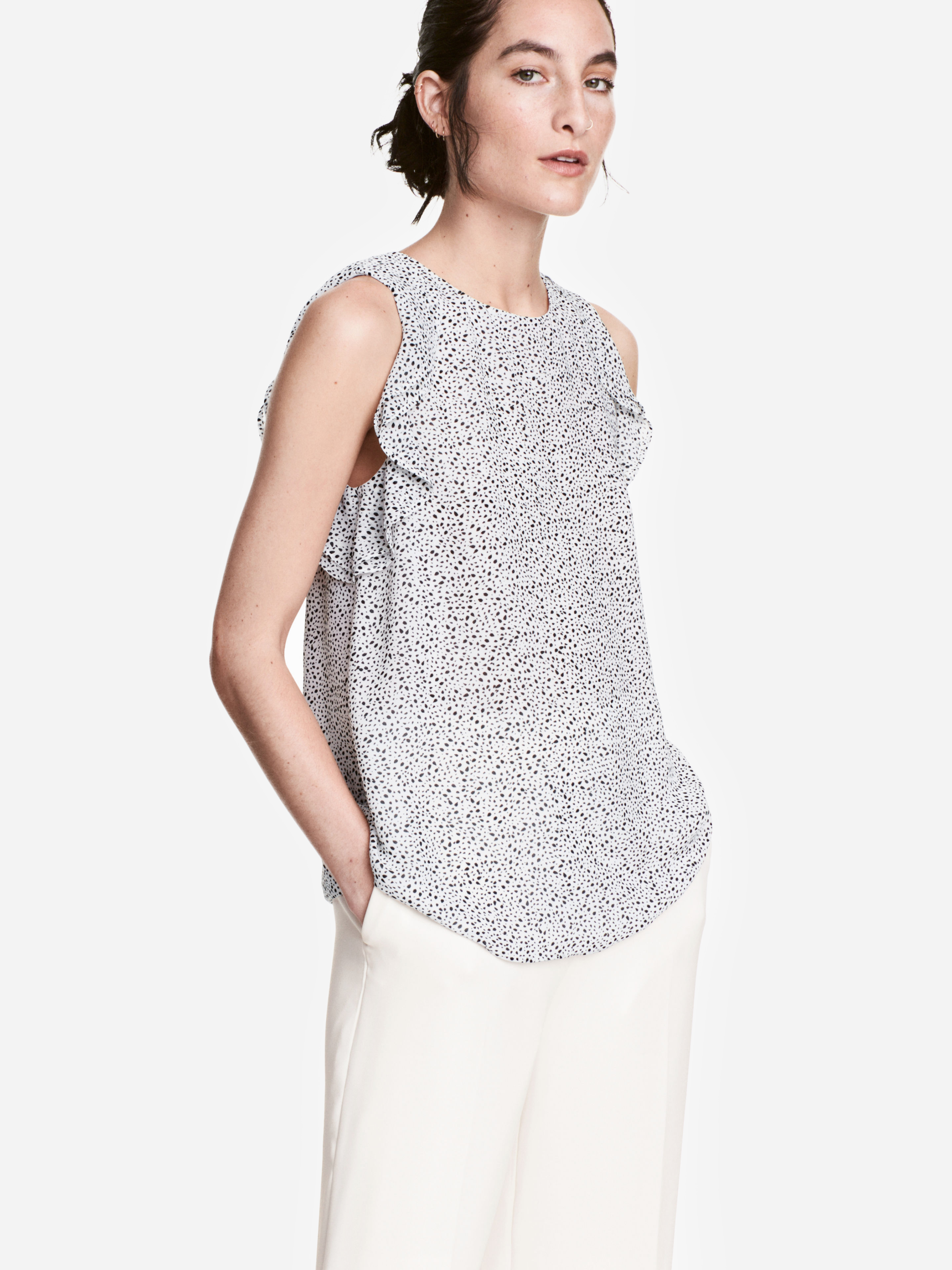 

Блузка H&M 5107916-AAOL 32 Белая с черным