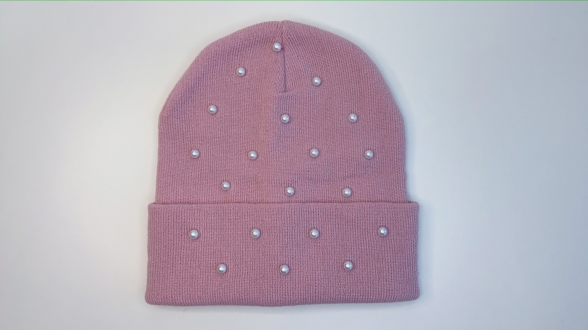 

Женская вязаная с отворотом и бусинками. . Цвет - Розовый.