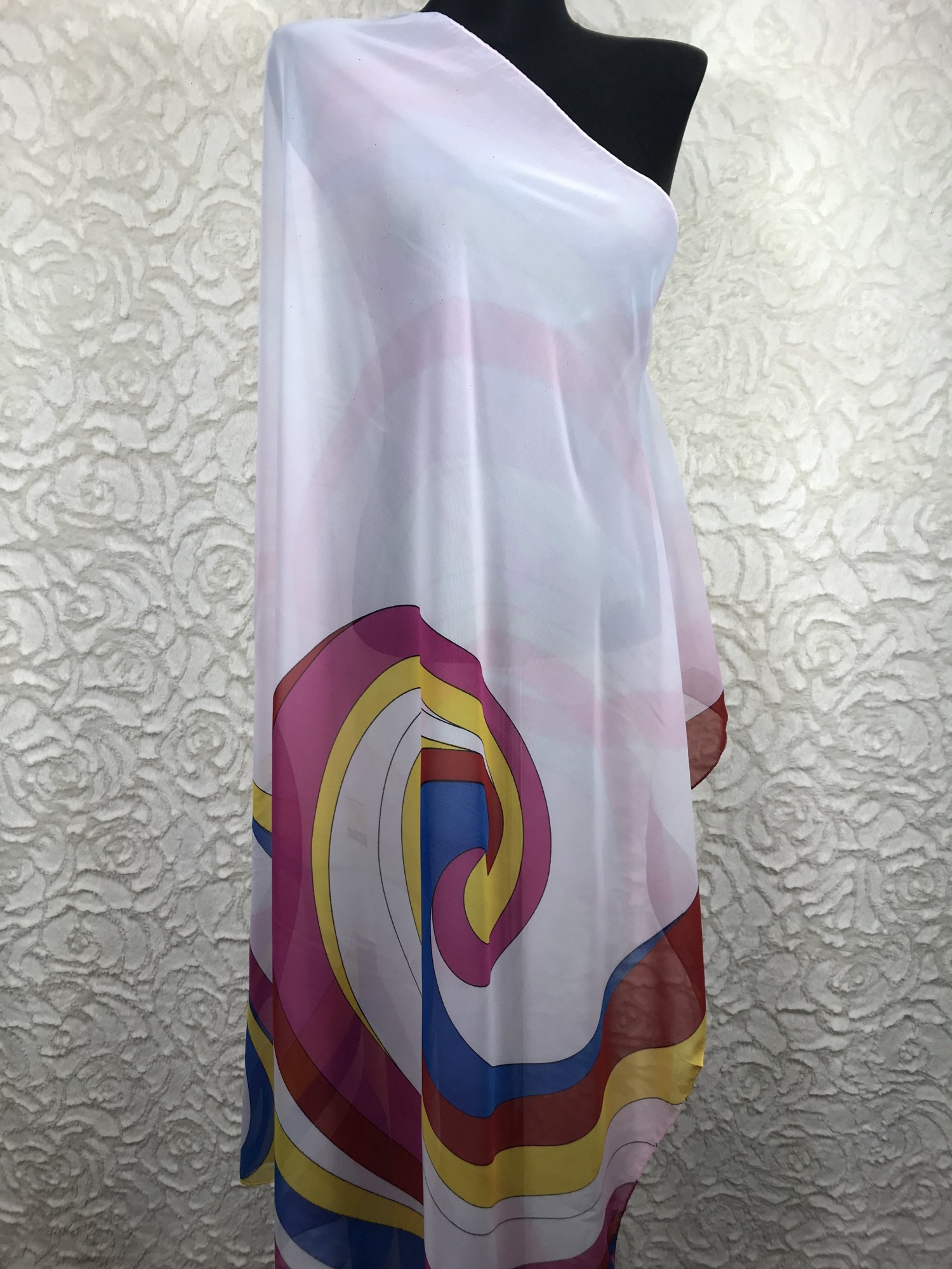 

Парео ASHMA 105*150 см пляжное белое на купальник с абстрактным рисунком