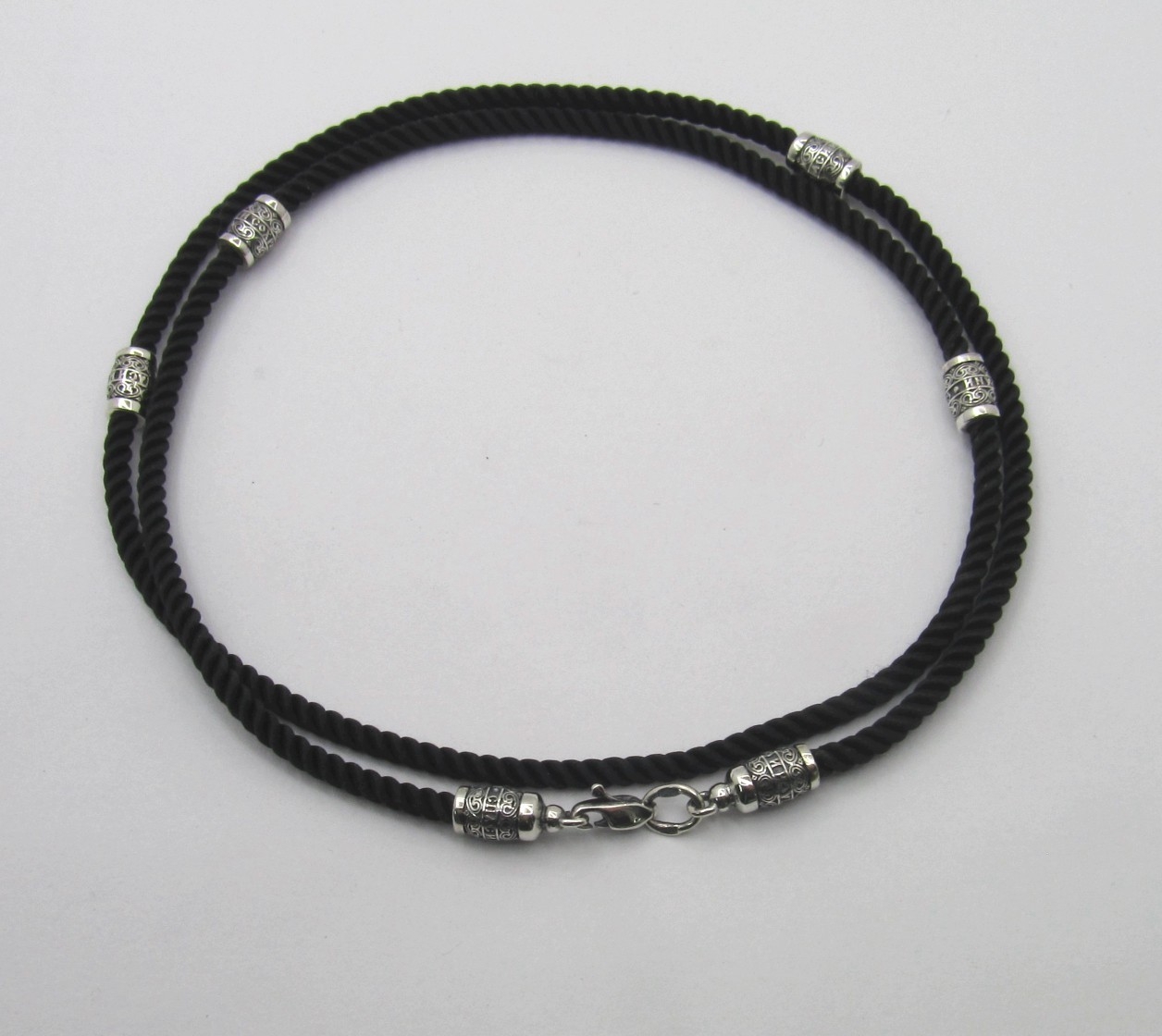 

Шнур шелковый с серебряным замком SilverArtisan 1.71360 60 размер