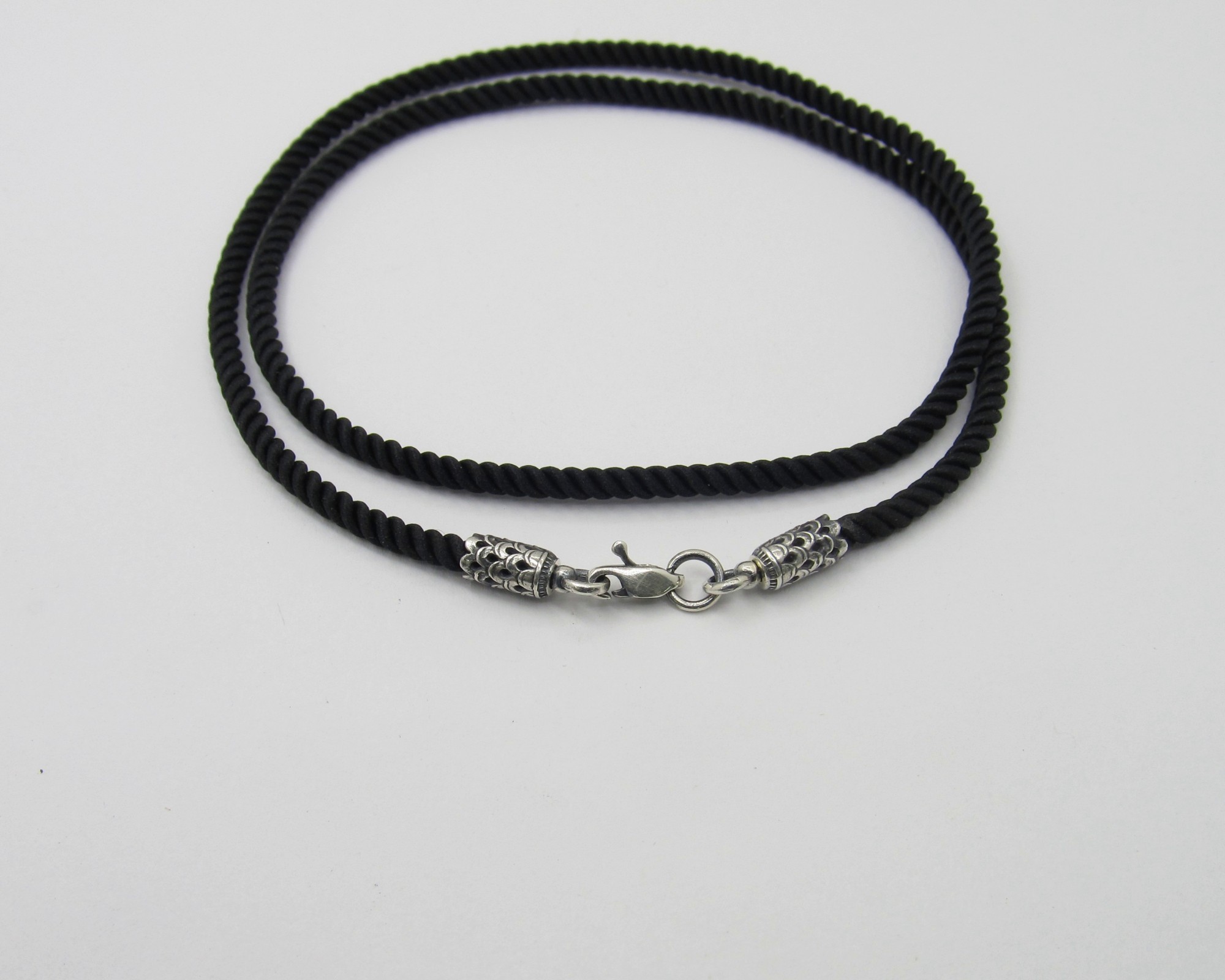 

Шнур шелковый с серебряным замком SilverArtisan 1.71389 50 размер