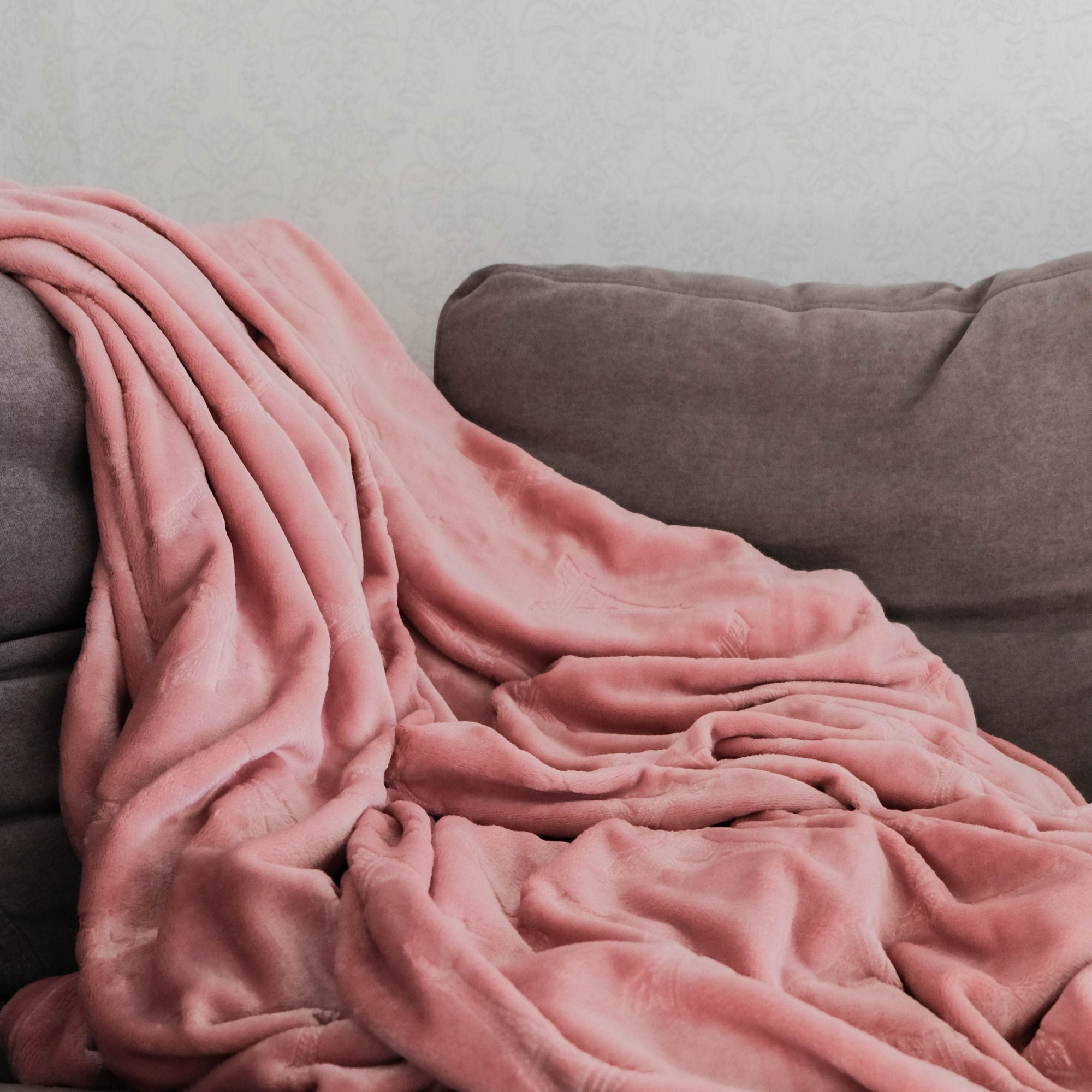 

Плед мягкий, теплый, плюшевый "Париж" 180×200. Ткань - Велсофт, шикарное качество!