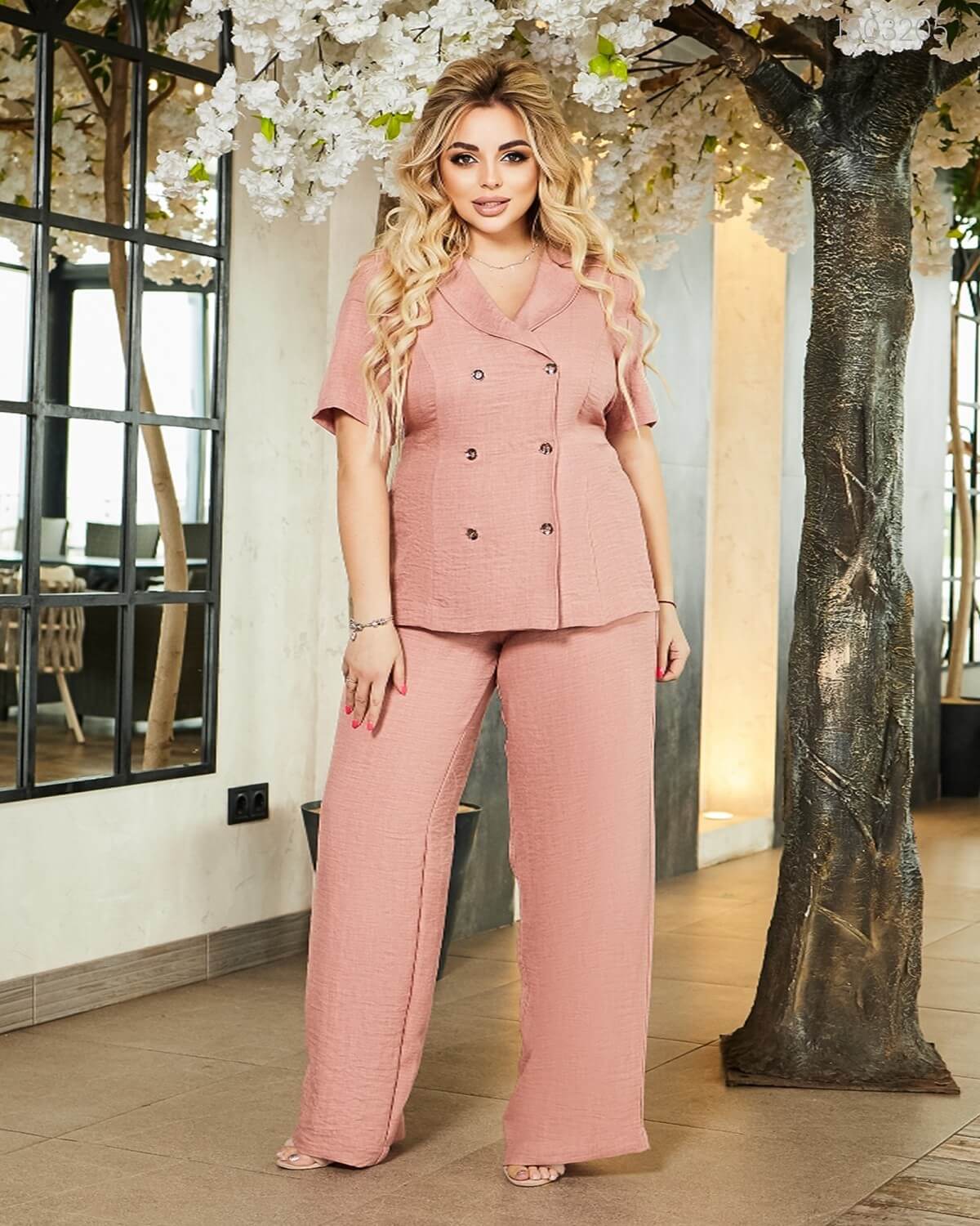 

Женский костюм PEONY Бродвей 54 фрезовый