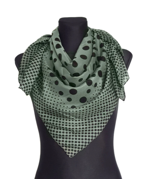 

Легкий батистовый платок Eripek Милли горох 95*95 см оливковый