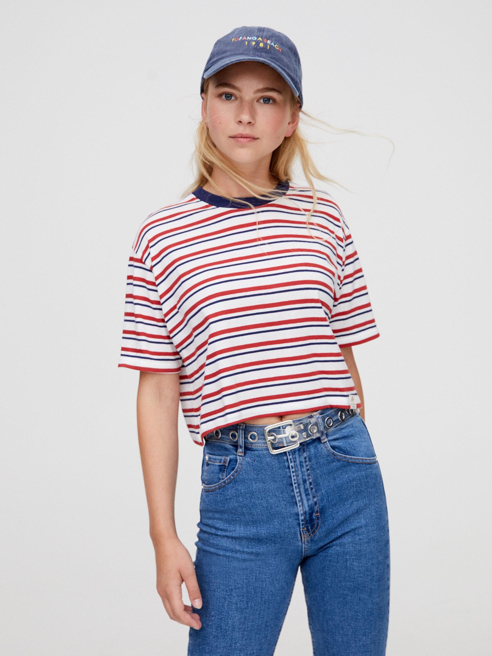

Топ Pull & Bear 9238/394/430-ACMV L Белый с красным и темно-синим