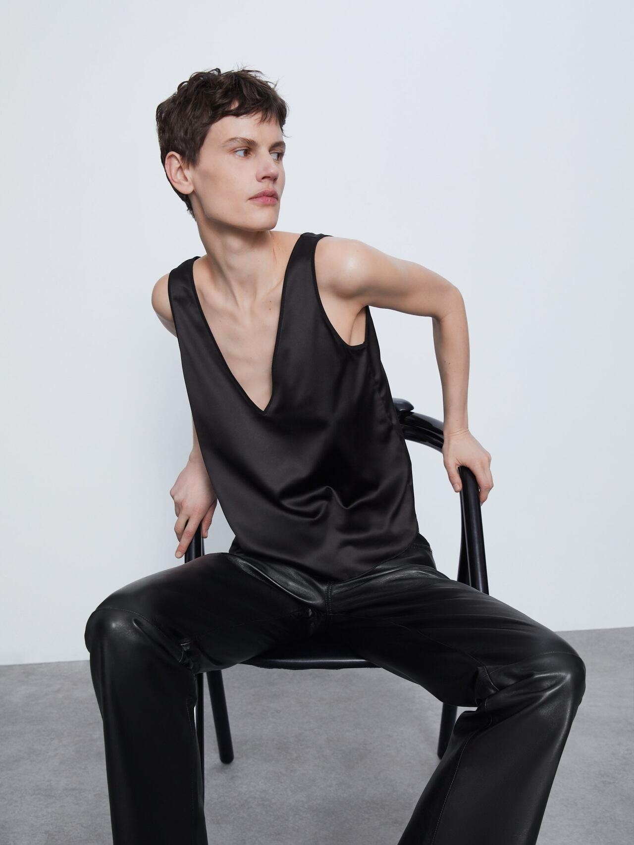 

Топ Zara 1058/028/800-AAAD M Черный