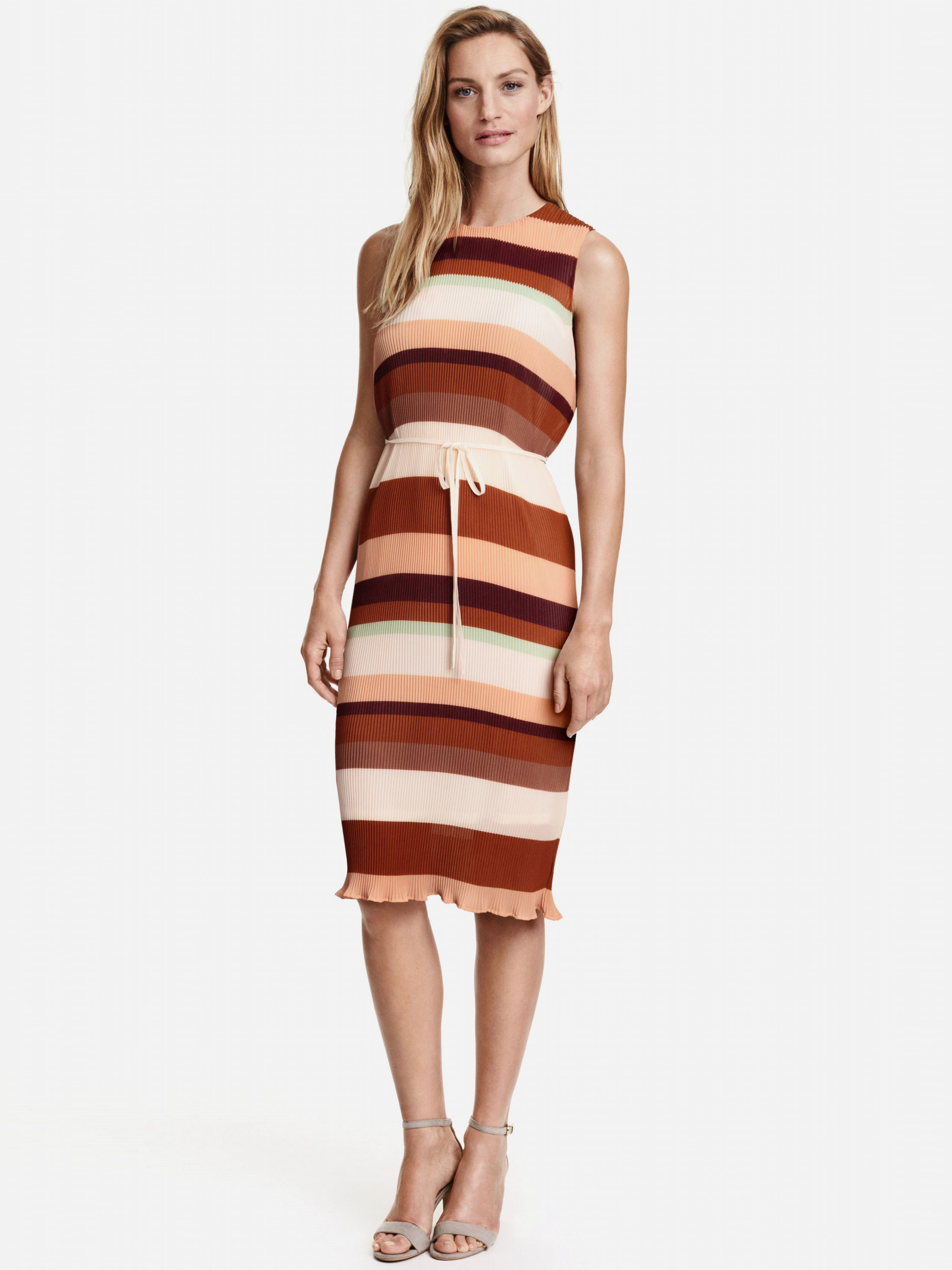 

Платье H&M 3755993-AAJB 34 Коричневое