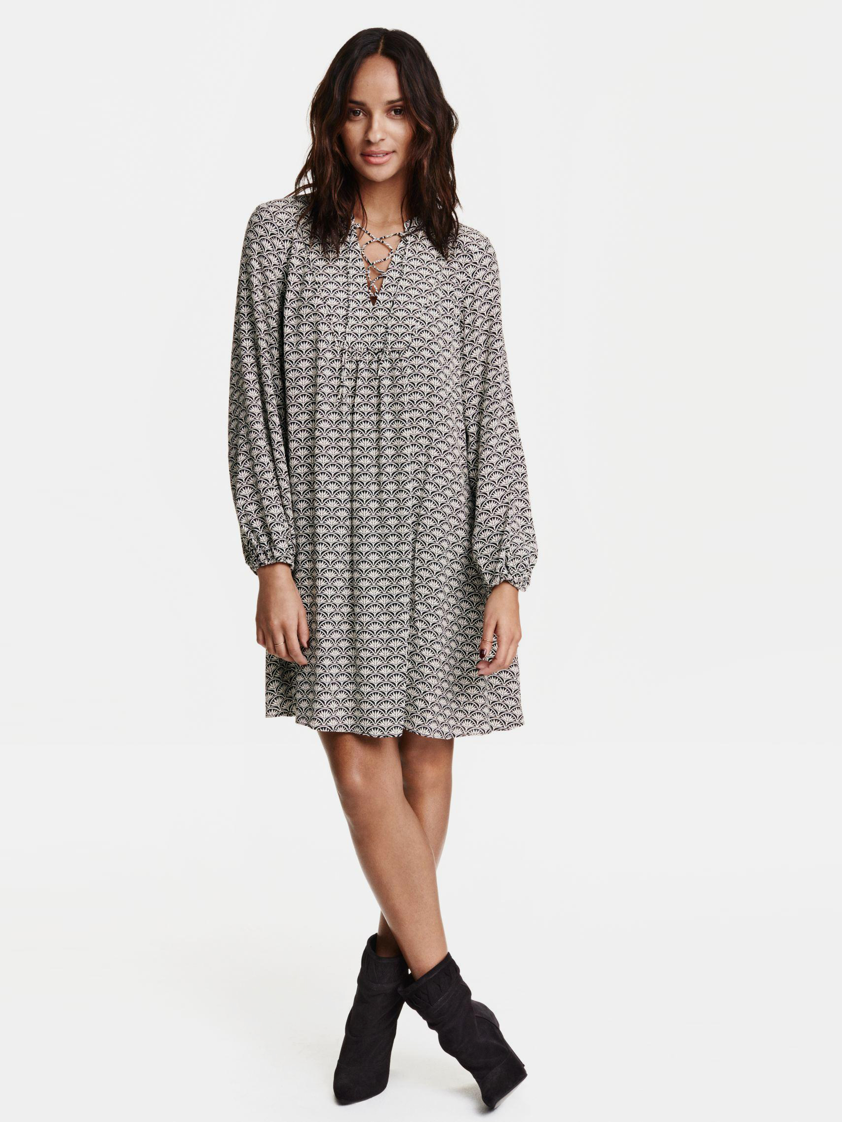 

Платье H&M 3911823-ACRV 32 Черное с белым