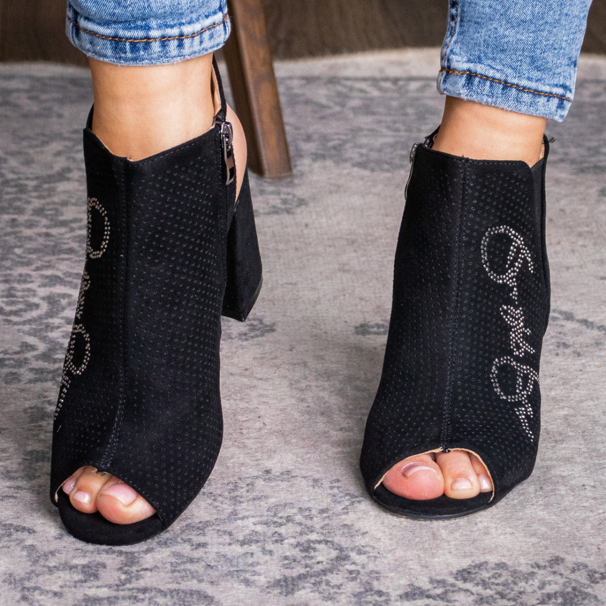 

Женские босоножки Fashion Caligula 2967 40 размер 25 см Черный