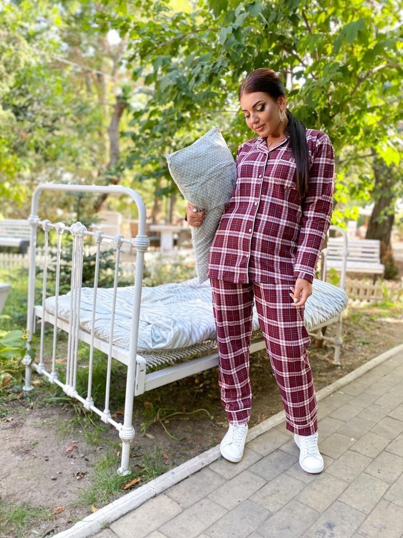 

Пижама теплая с длинным рукавом без капюшона в клетку на пуговицах Miss Podium Бордовый 56