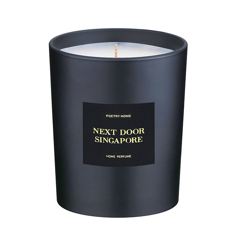 

Парфюмированная свеча NEXT DOOR SINGAPORE (200 г)