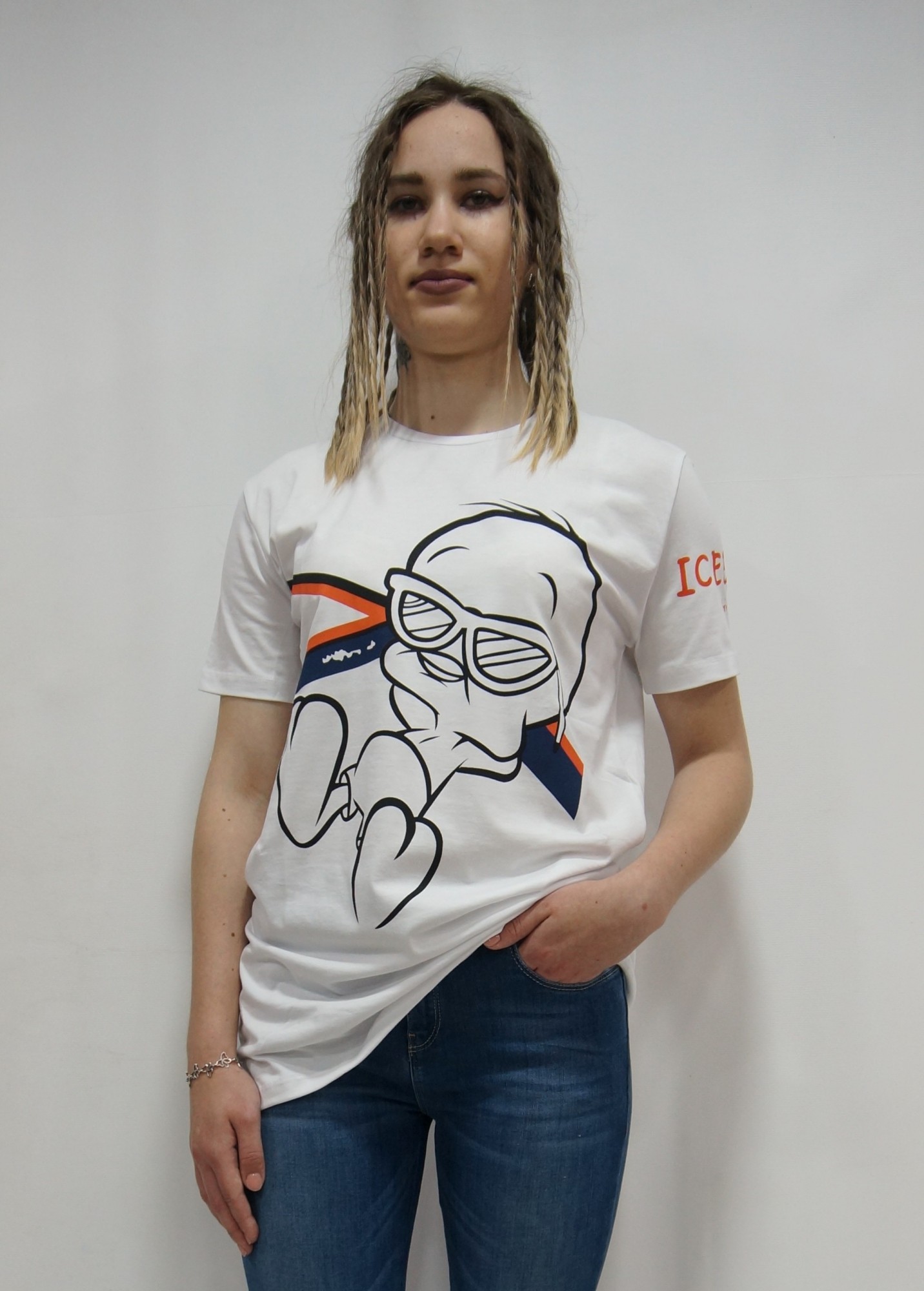 

Футболка ICEBERG C160L150F7186307  белый 2106/25, Футболка ICEBERG C160L150F7186307 XL белый 2106/25