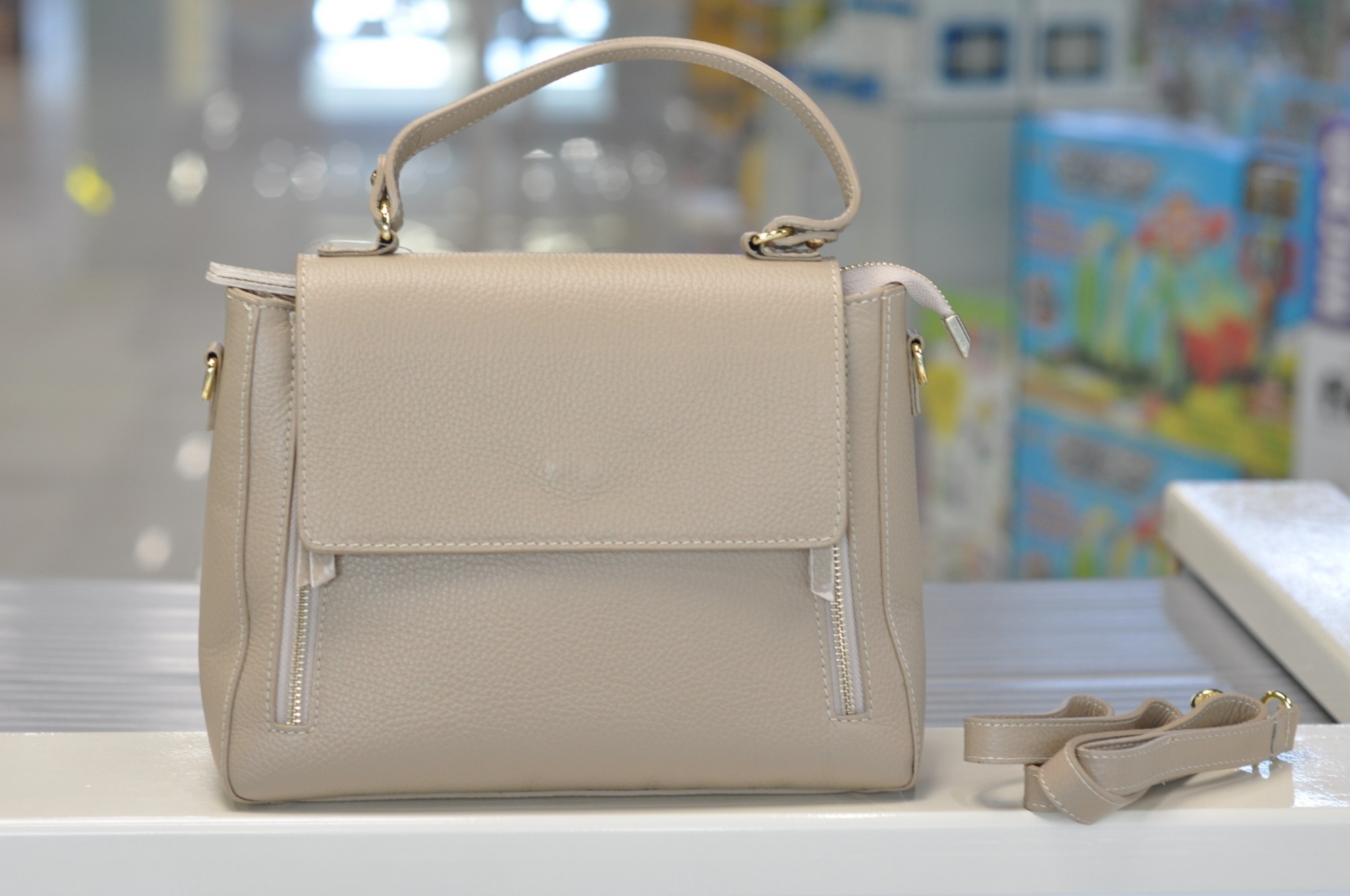 

Женская кожаная сумка Italian bag бежевая 9006