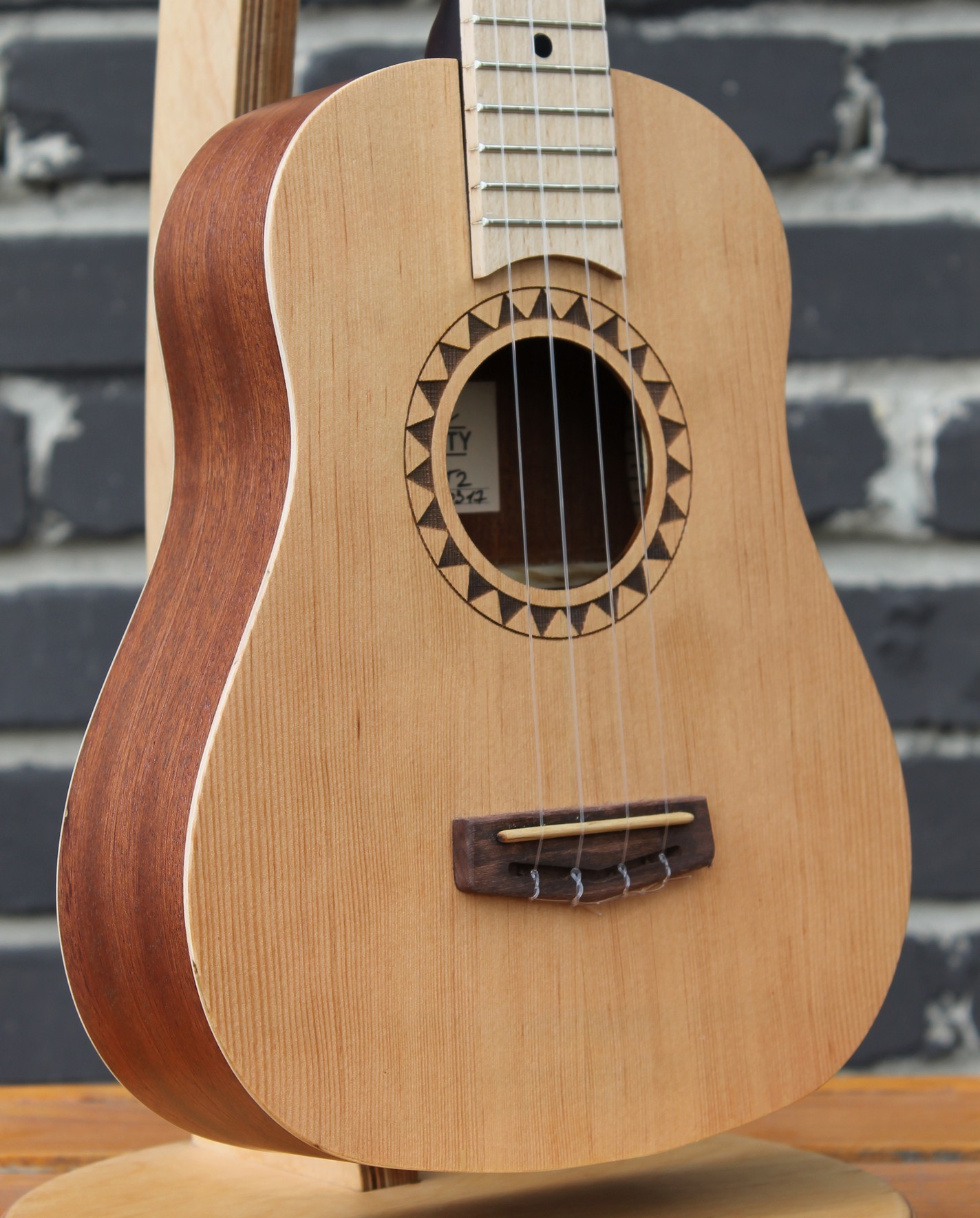 

Укулеле SunCity T-2s тенор (Tenor)