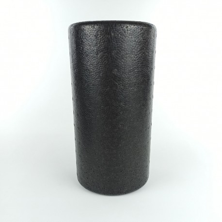 

Массажный валик гладкий 30 см FitMagic Ultra Black Roller Epp-пена плотный ролик для массажа спины и мыщц тела черный