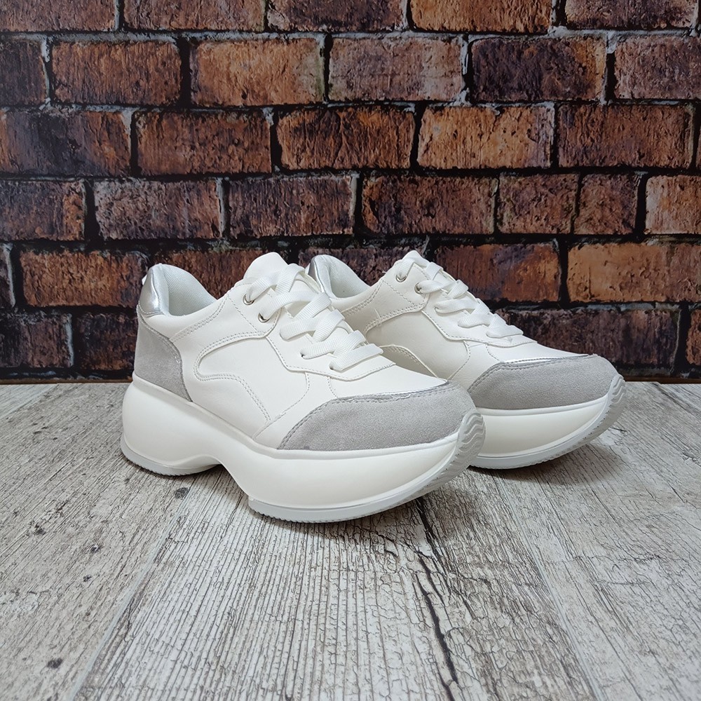 

Женские кроссовки Stilli 921-2WT Белые (37)