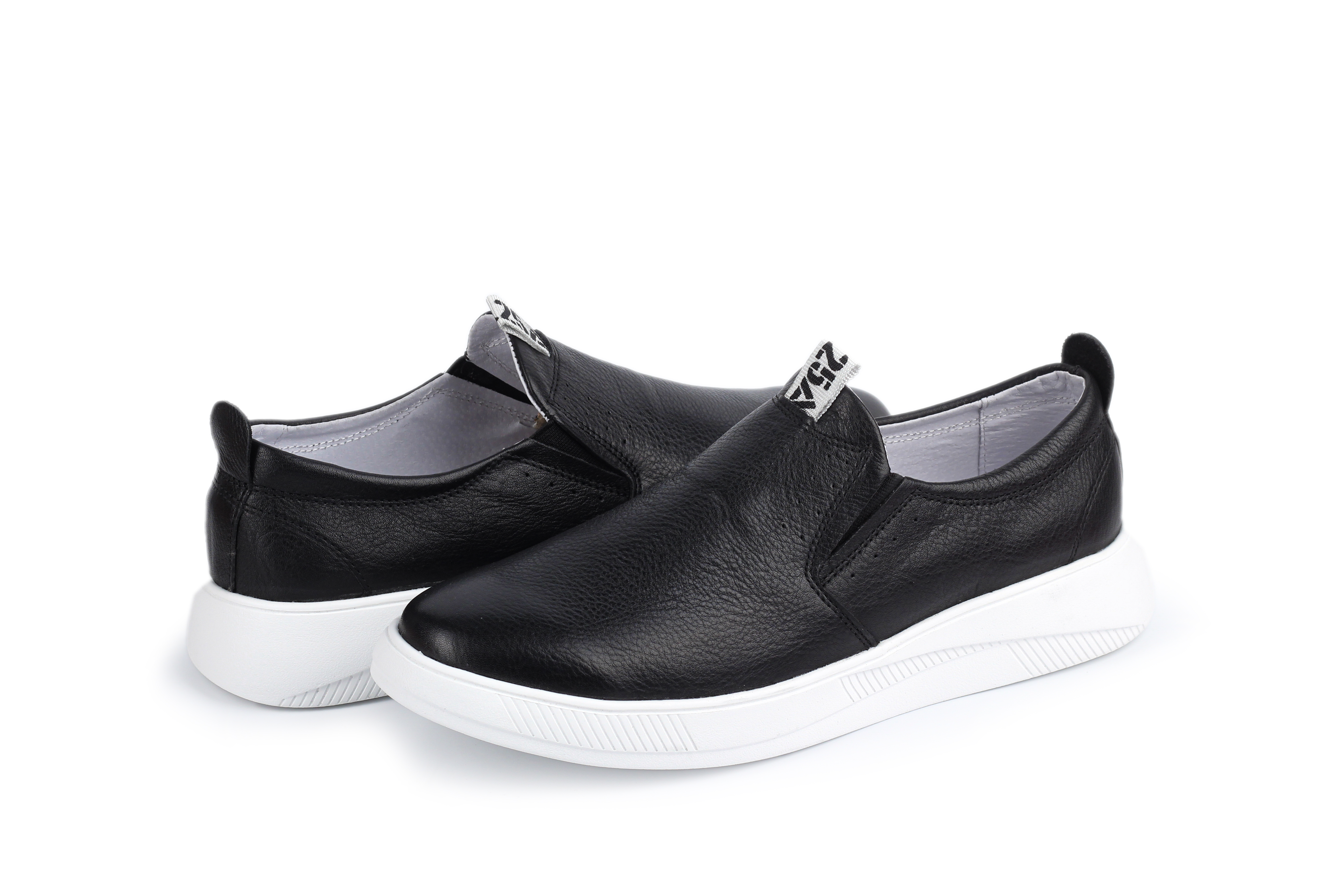 

Слипоны DANshoes 42KR61-21-BLACK черный 42 2000903950677