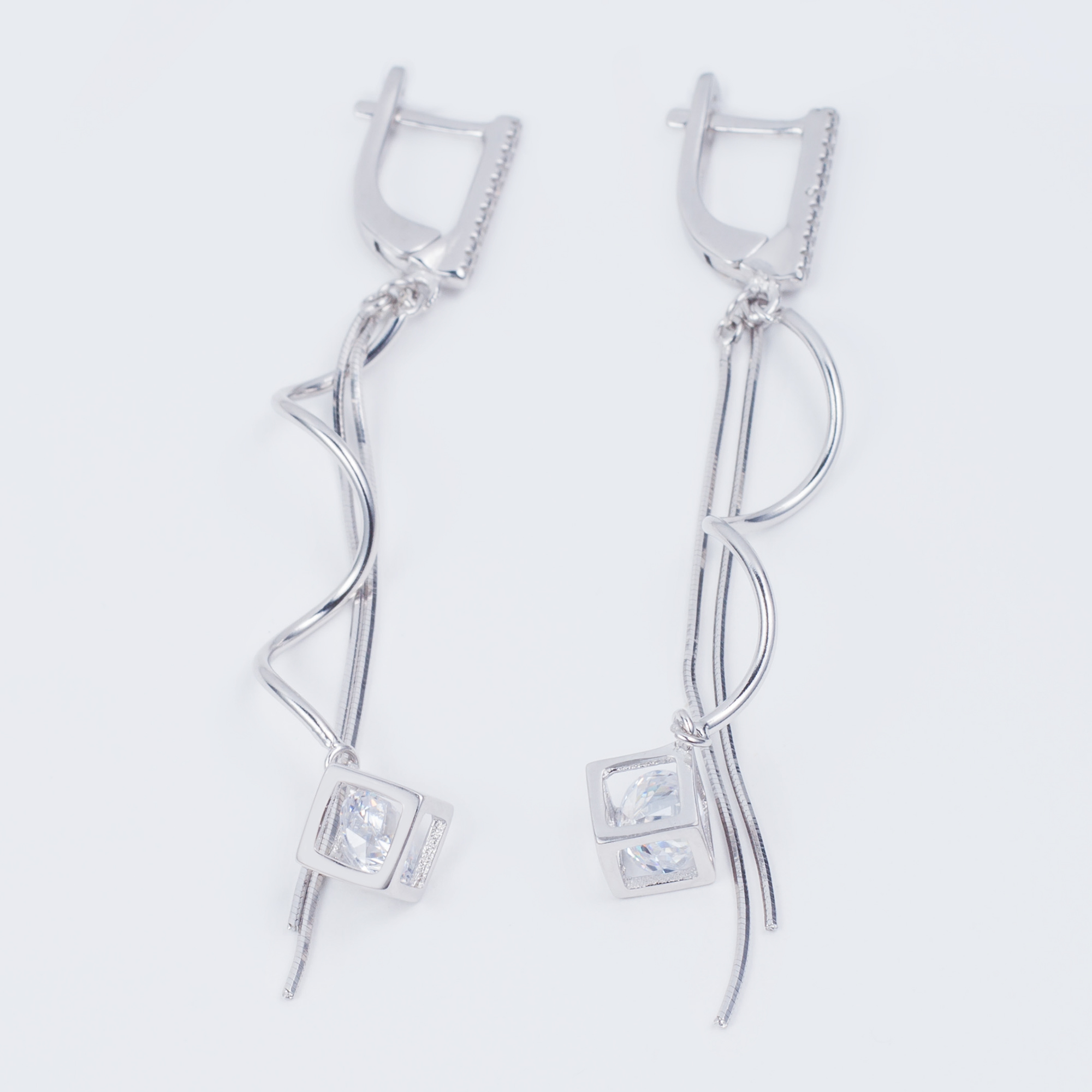 

Сережки TOP Silver 6,40 г 520272б