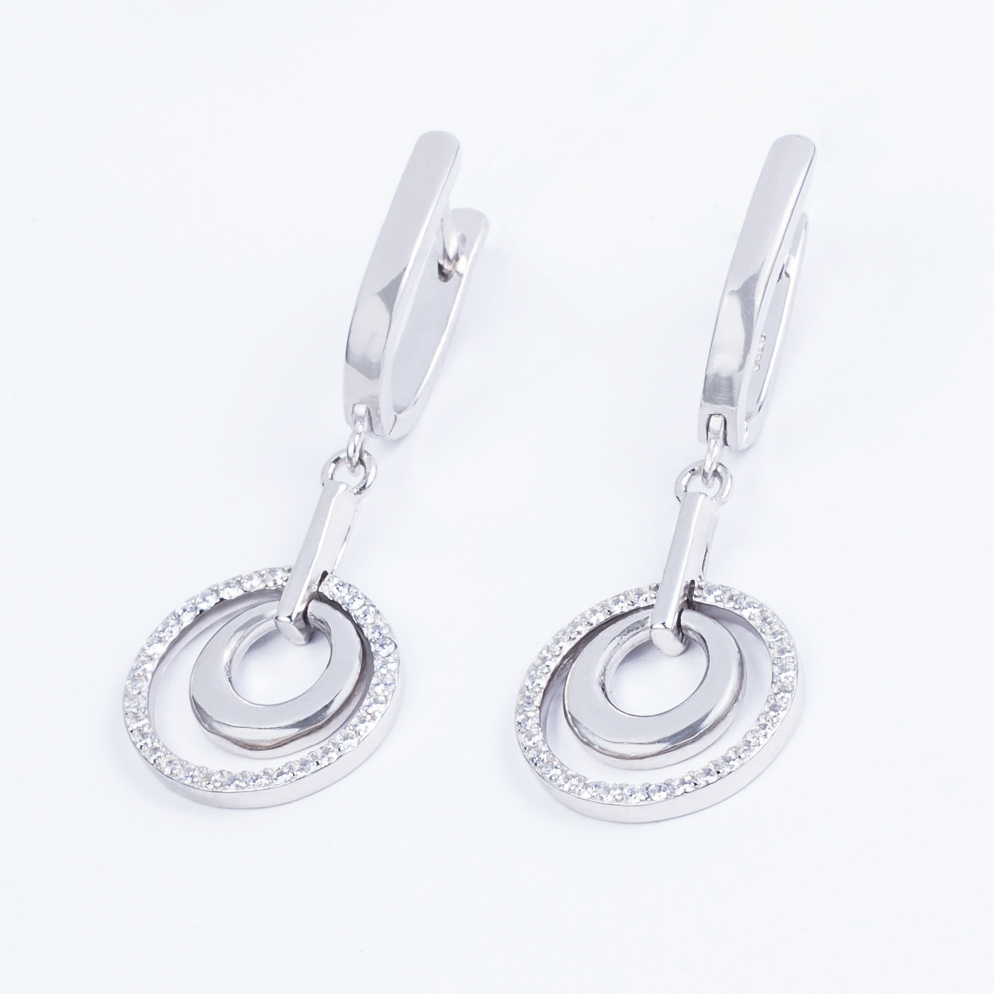 

Сережки TOP Silver 4,50 г 9520148б