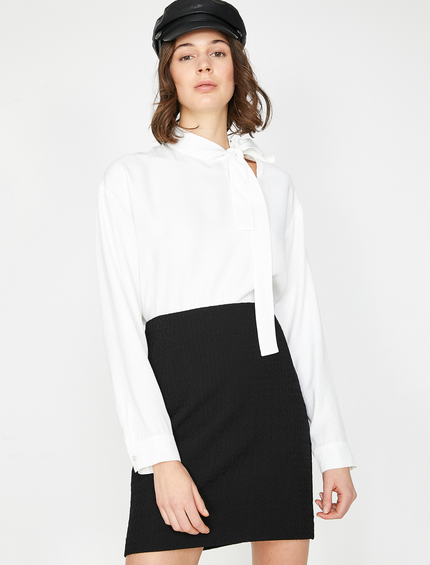 

Блузка Koton 9YAK63295EW-001 40 Off White