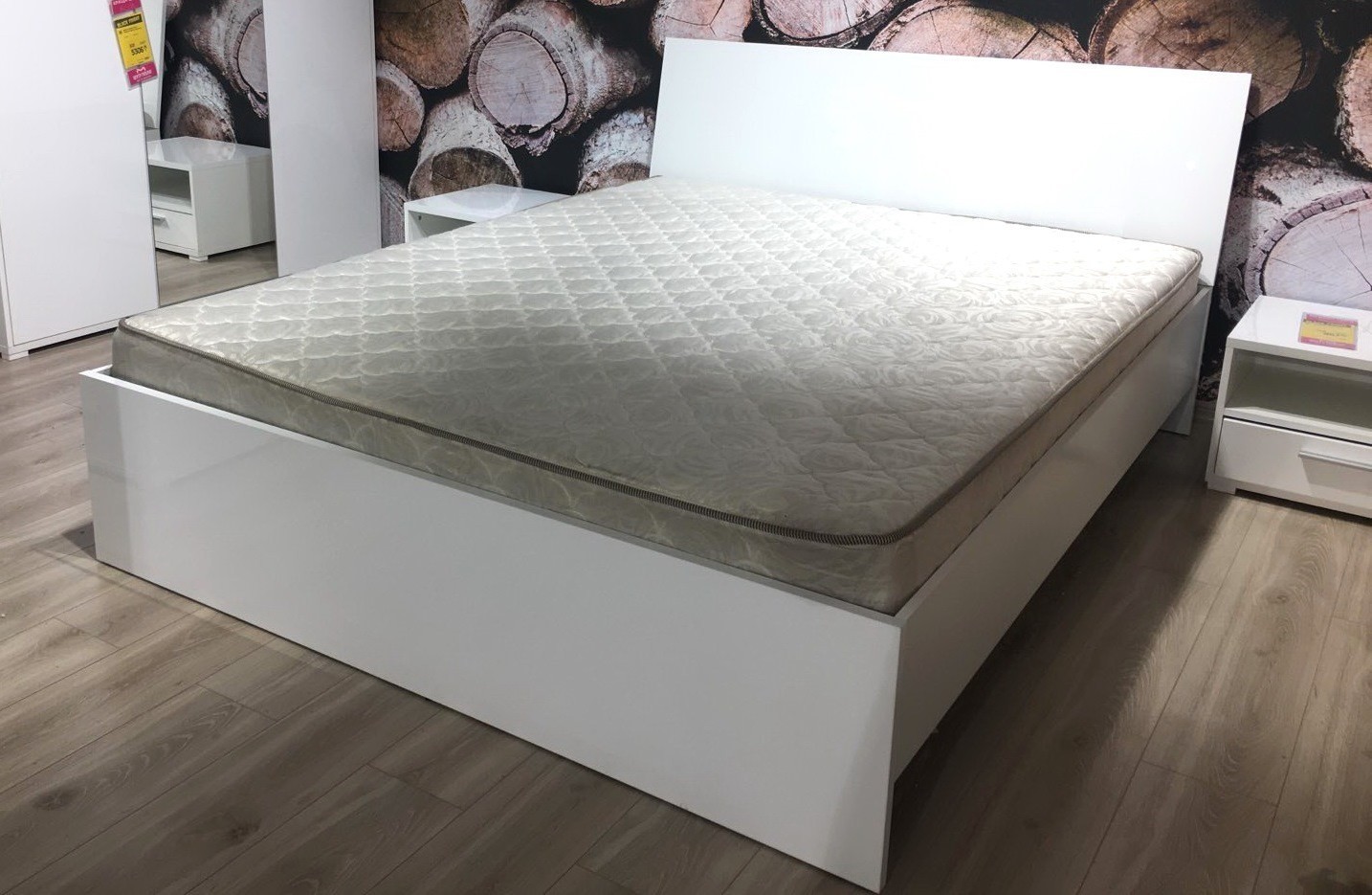 

Кровать белый глянец Embawood Мирина спальное место 160*200см белый глянец