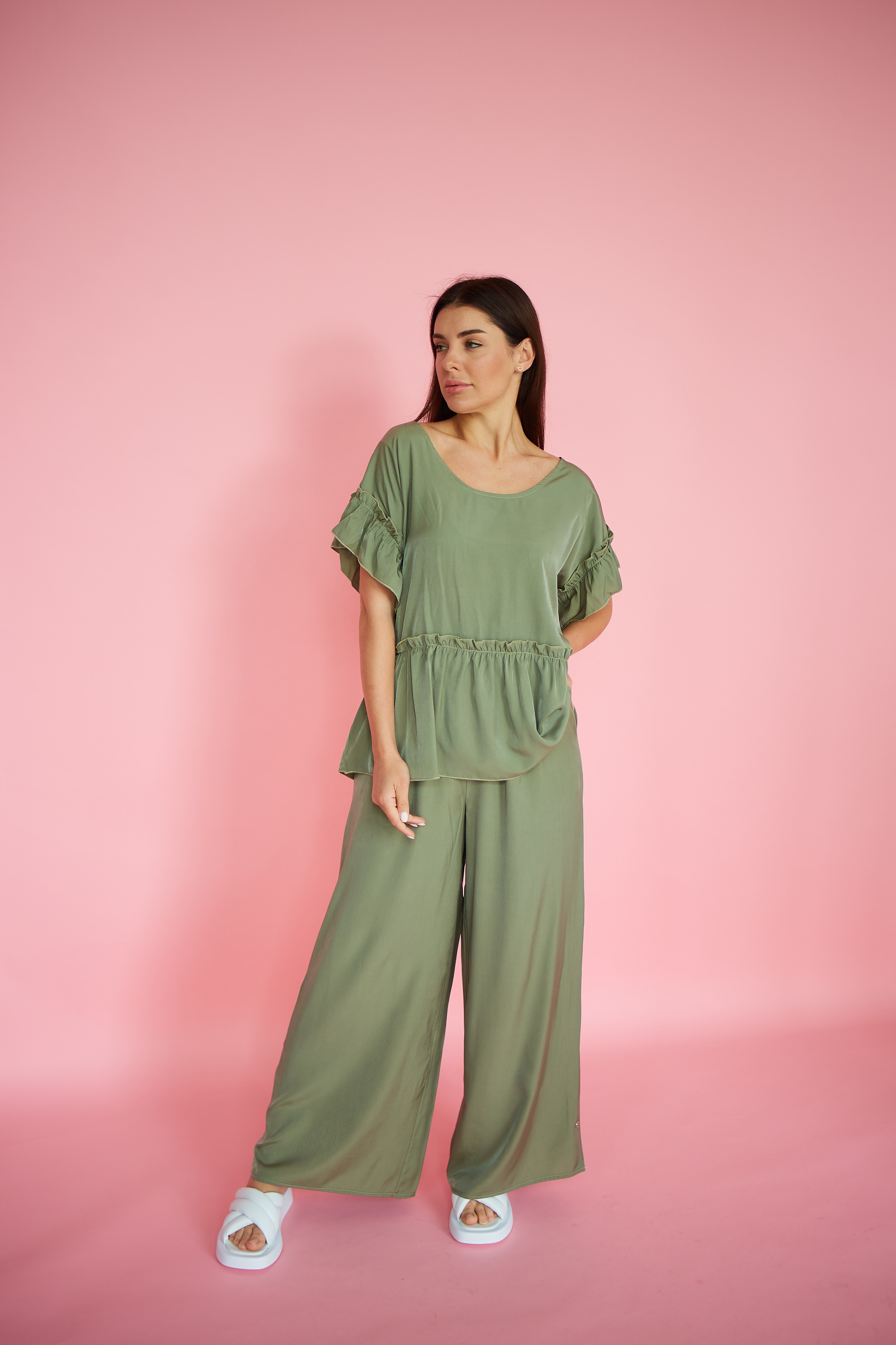 

Костюм KARELLE's Юлія XXL-XXXL Оливка (К.30.0603.00.XXL-XXXL)