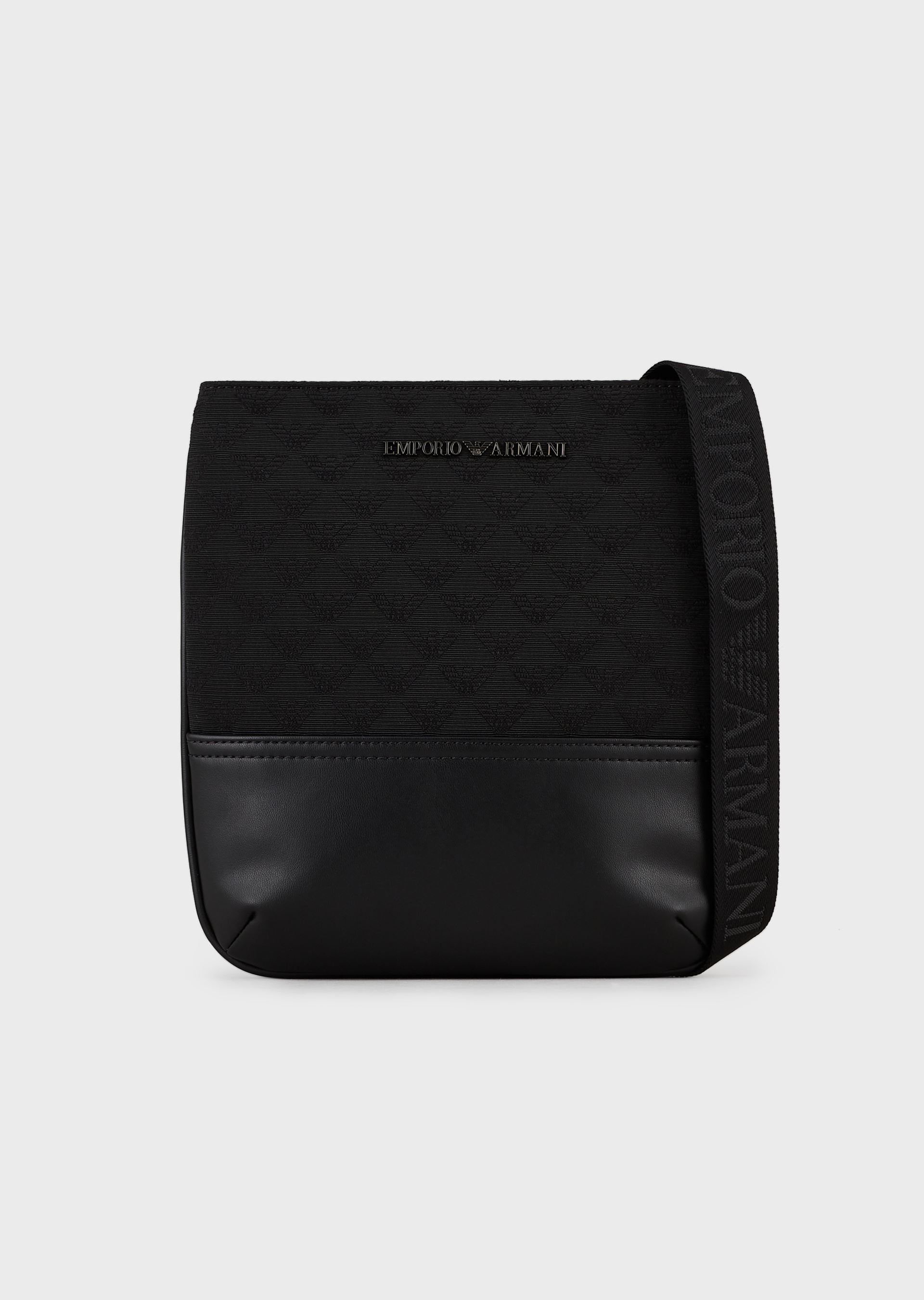 

Сумка Emporio Armani Черная Y4M234.Y022V