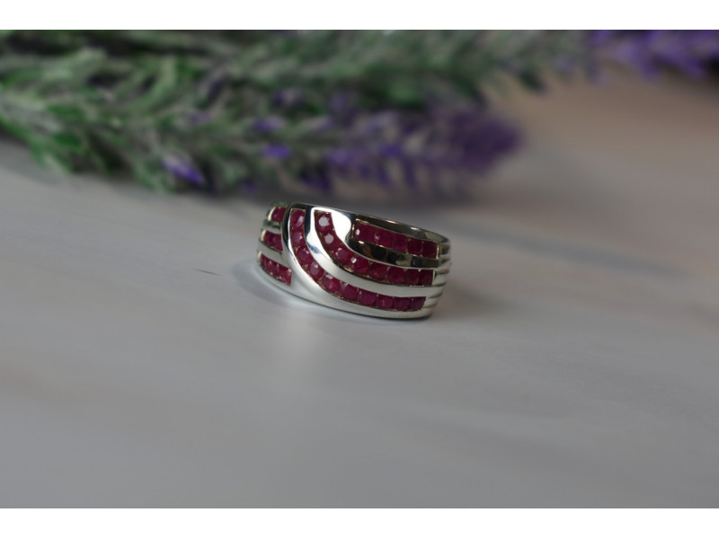 

Серебряное кольцо 925 пробы с камнями Розовый Топаз Sky Jewelry 001020