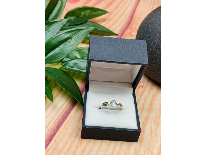 

Серебряное кольцо с голубой Шпинелью Sky Jewelry 000592