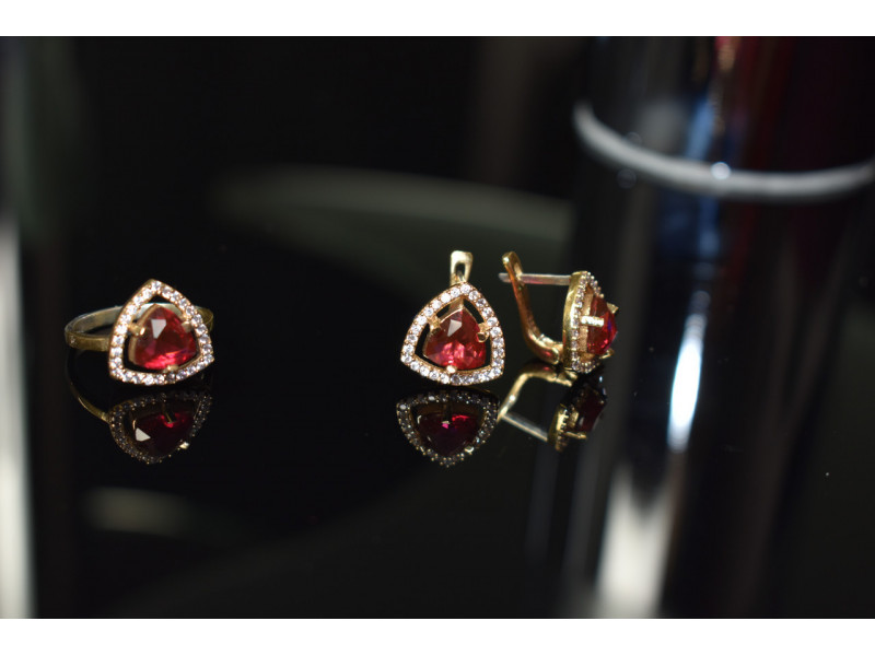 

Серебряный набор с камнем Красный Алпанит Sky Jewelry 000815