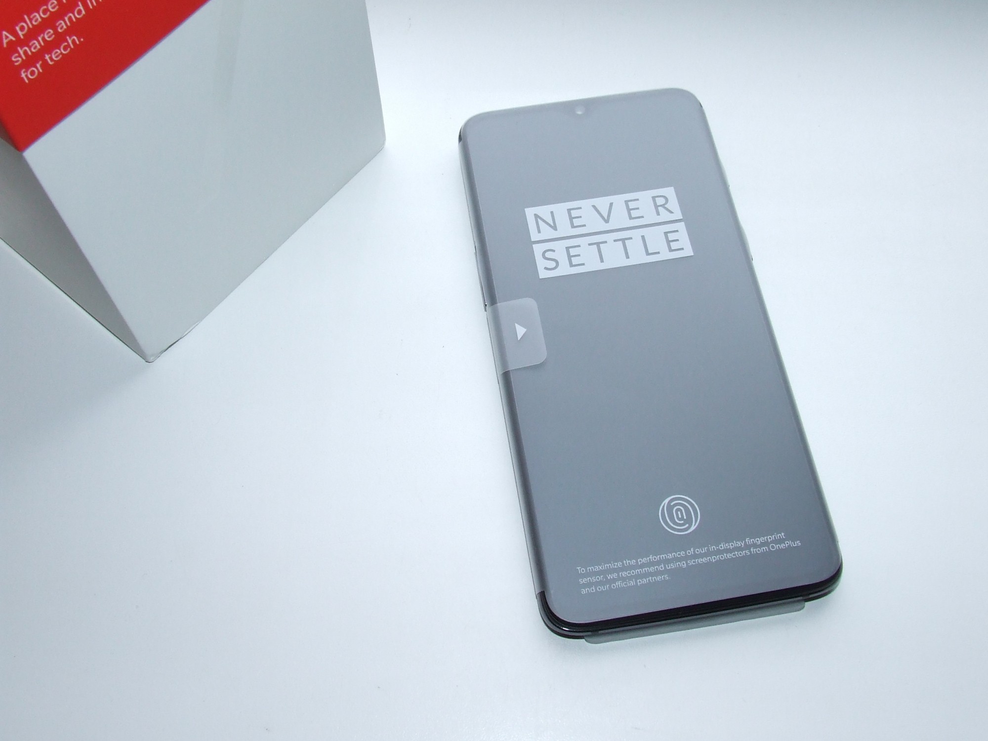 

Смартфон OnePlus 7 8/256Gb EU Mirror Gray