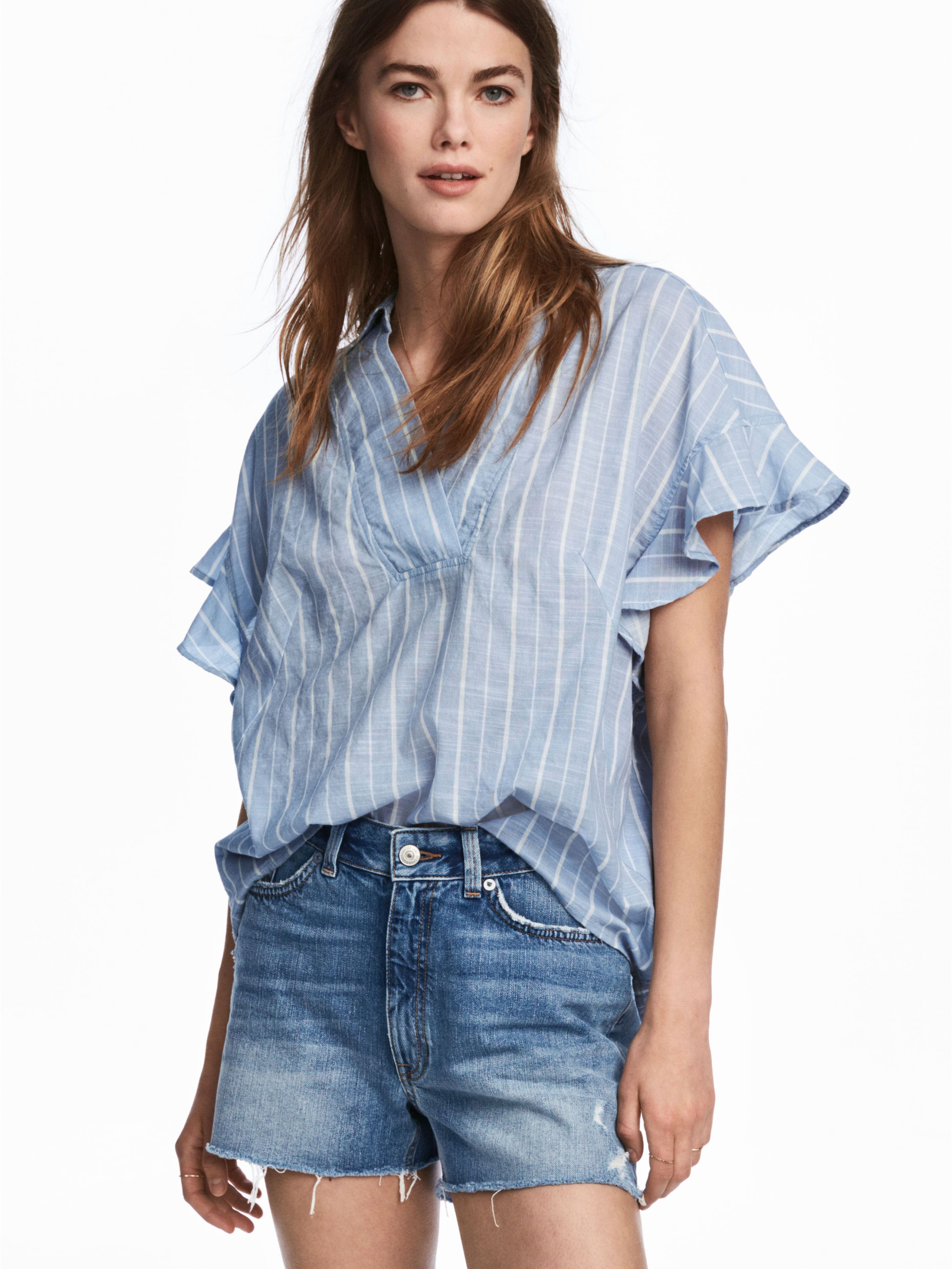 

Блузка H&M 5057656-AAPM 38 Голубая с белым