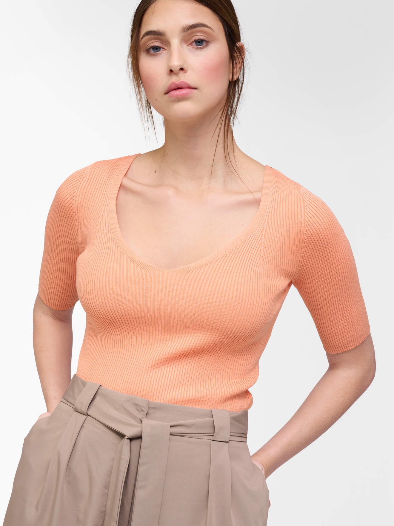 

Футболка Orsay 507289-962000, Футболка Orsay 507289-962000 S