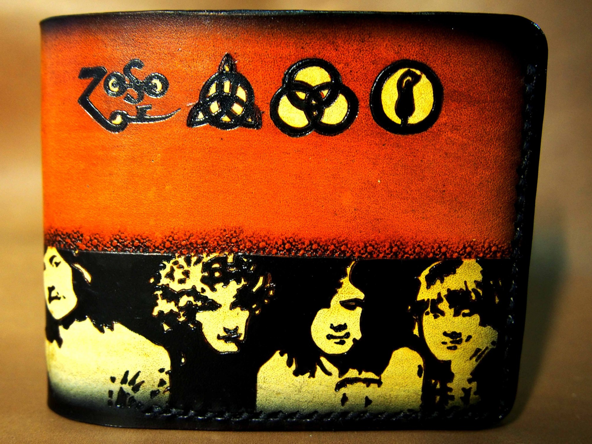 

Кожаный кошелек Led Zeppelin 11 x 9.5 x 2 см рыжий
