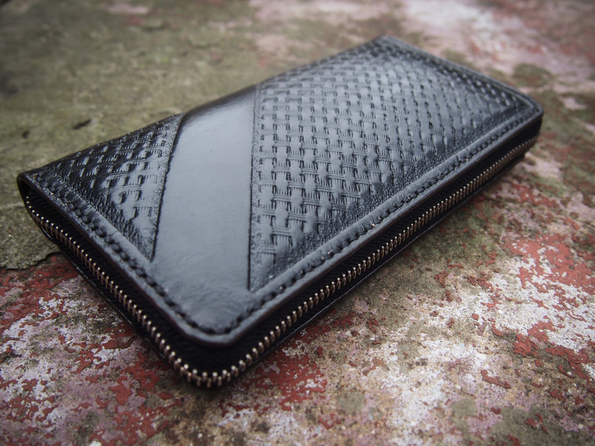 

Черный кожаный кошелек Smyrnov Leather на молнии 20 x 11 x 2 см черный