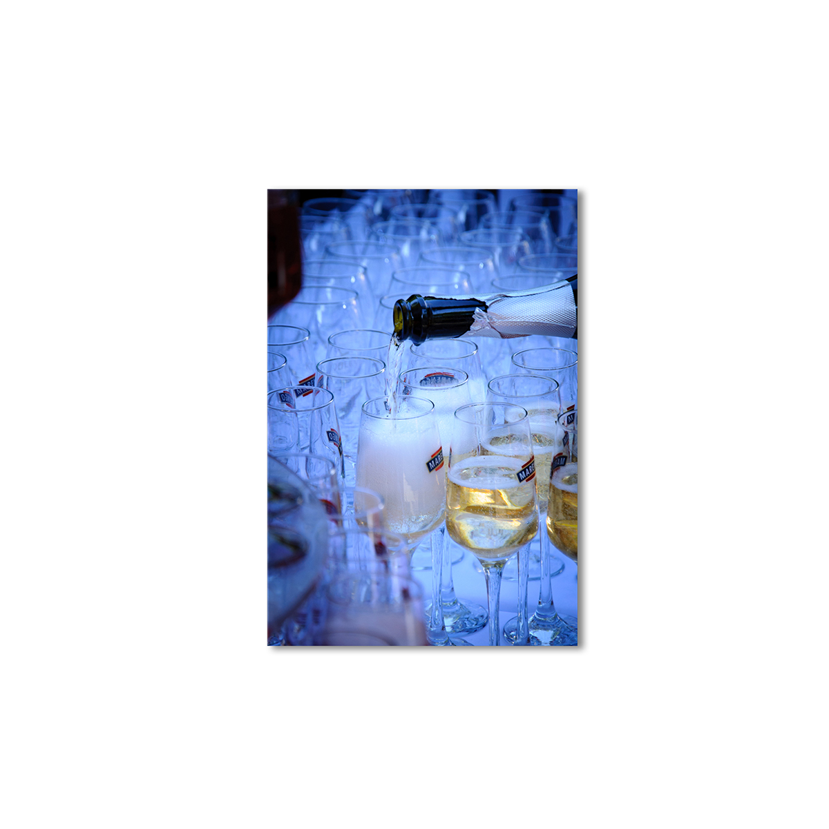 

Модульная картина Artel «Белое игристое» 105x70 см