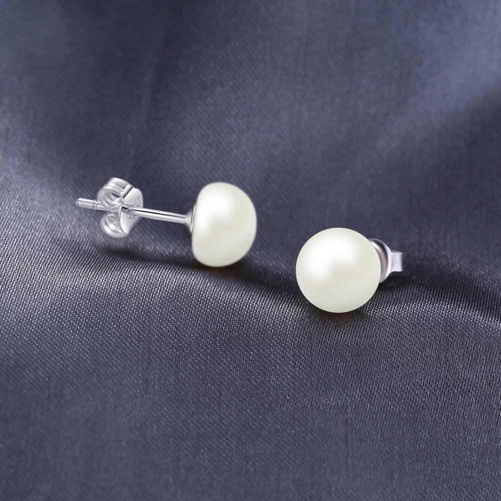 

Серьги гвоздики из серебра 925 пробы с натуральным жемчугом "Silver and Pearl", диаметр жемчужины 6,5 мм.