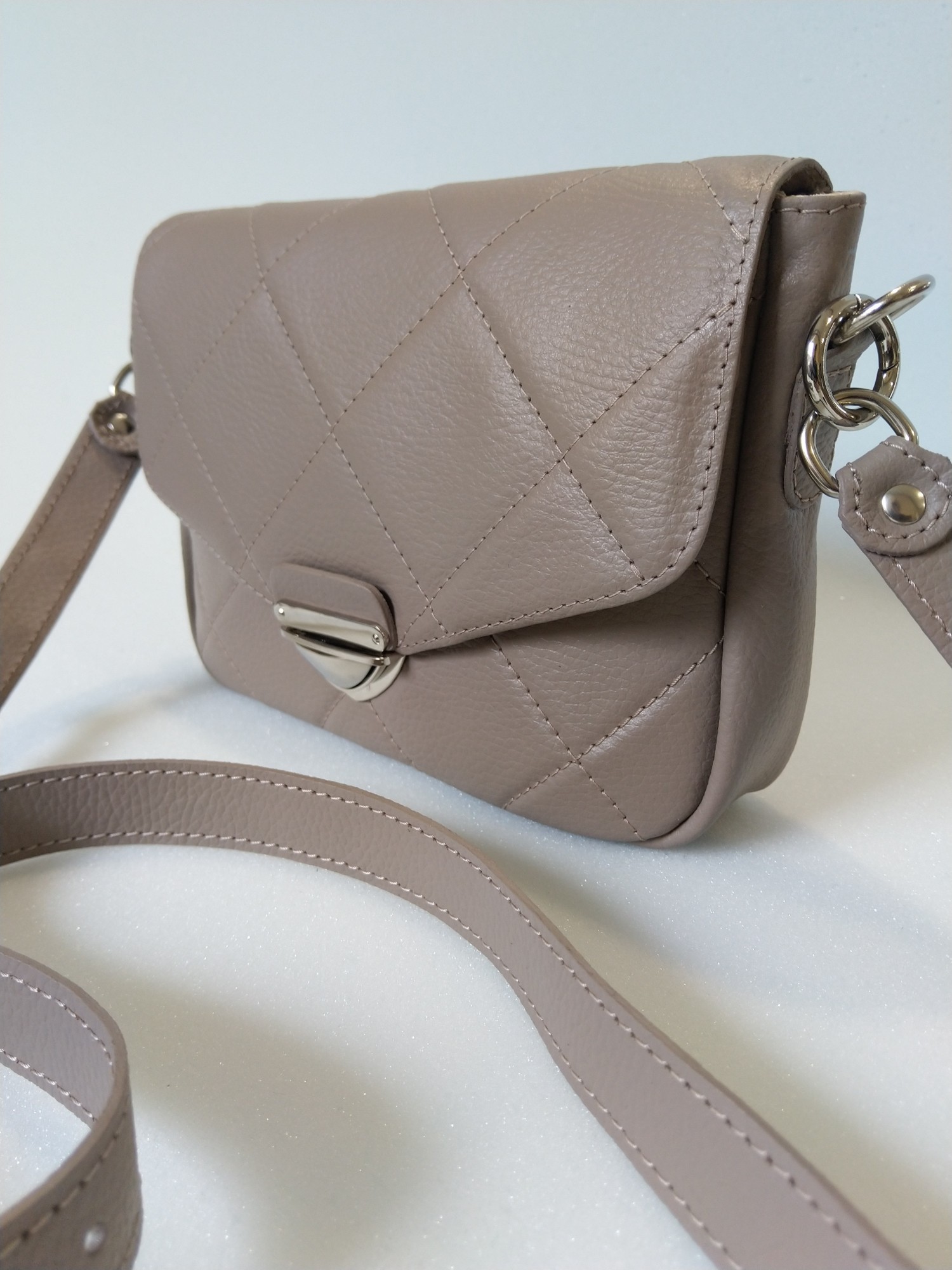

Женская Lider Vintage Luxury Ромбы сумка стёганая кожаная 74230-21 Бежевый