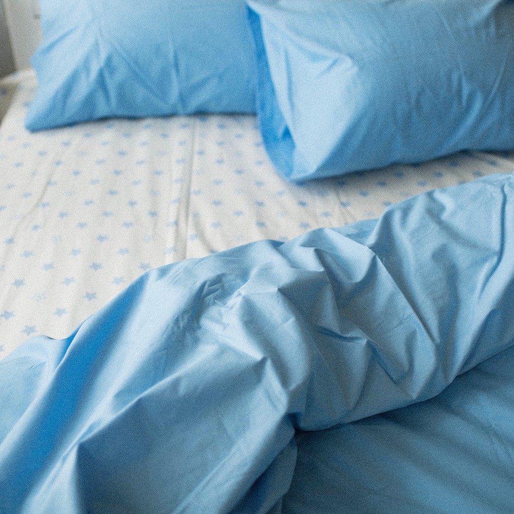 

Комплект постельного белья Хлопковые традиции Евро звёзды на белом фоне/голубой PF023