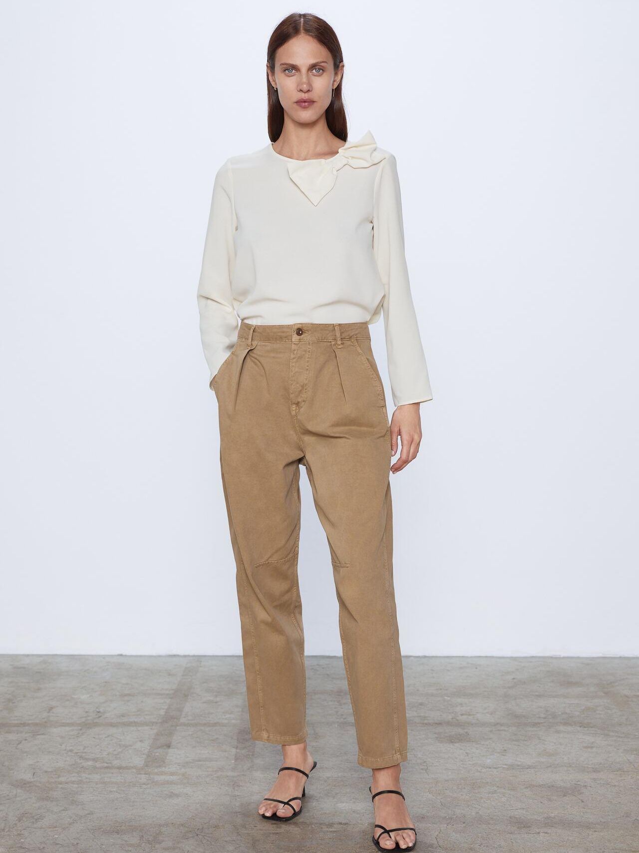 

Блузка Zara 3564/186/712-ABAK M Молочная