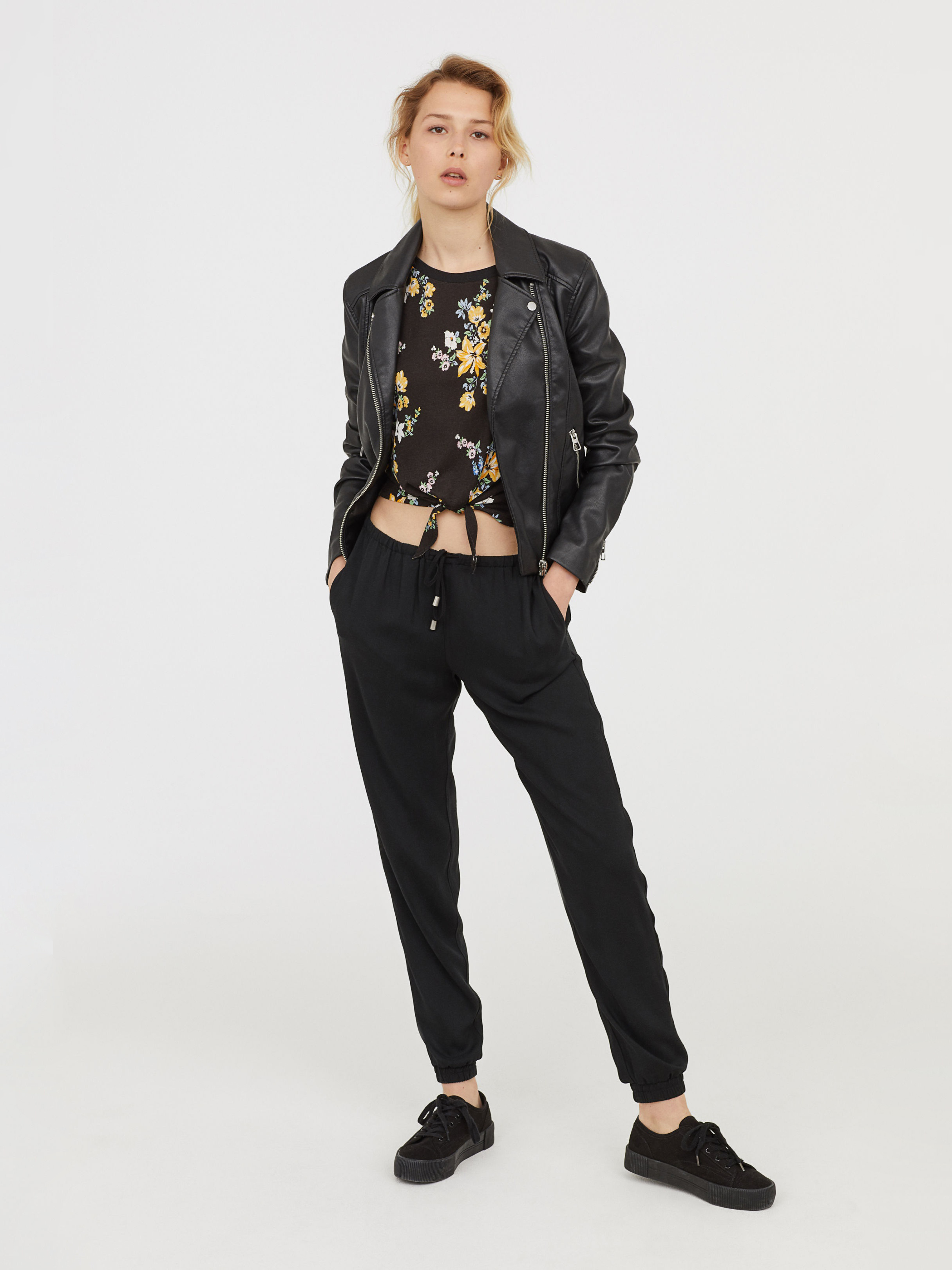 

Брюки H&M 4901766-AAAD 40 Черные