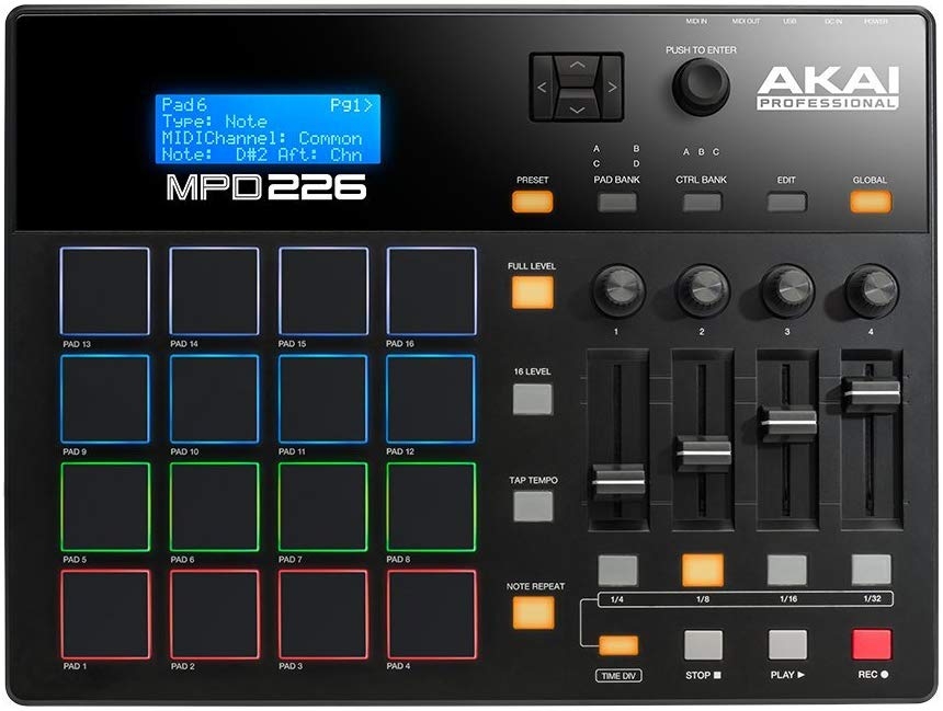 

DJ-контроллер AKAI MPD226