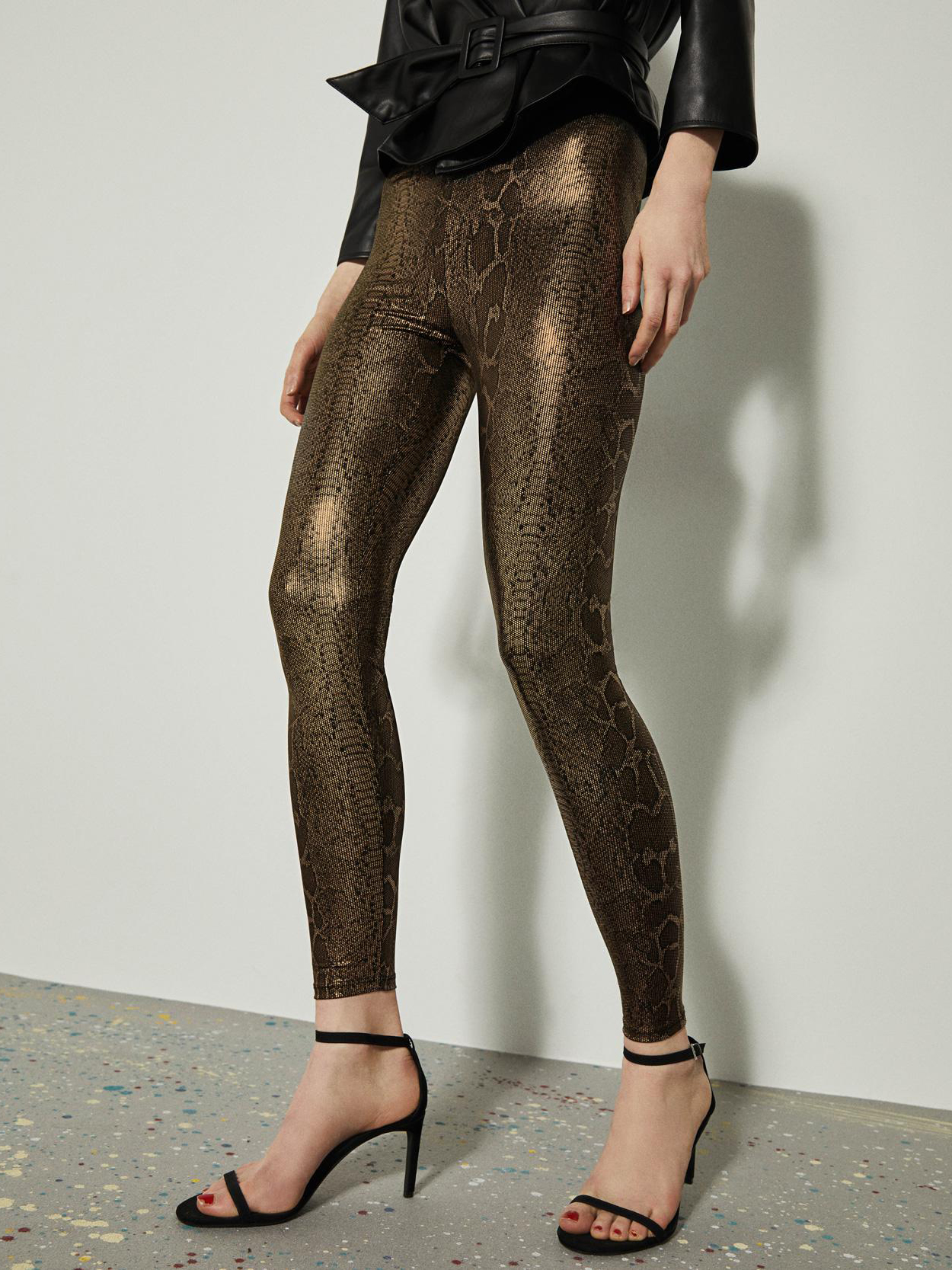 

Леггинсы Bershka 0118/187/303-AFDY M Золотистые