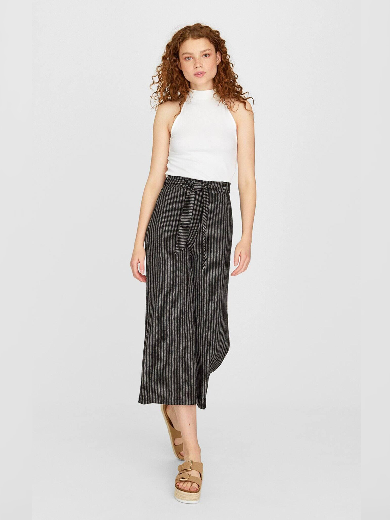 

Брюки Stradivarius 1103/450/001-ACCJ XS Черные