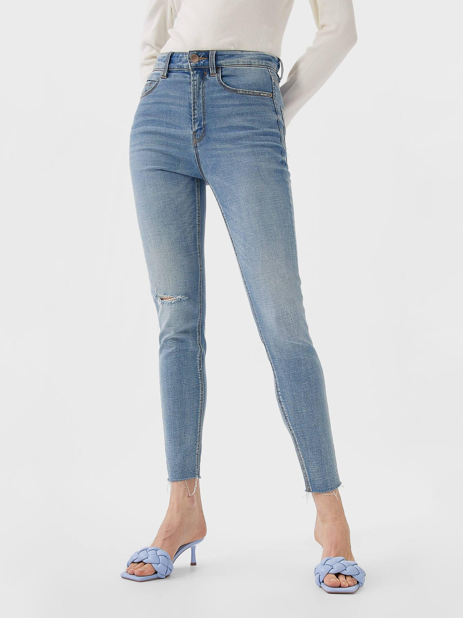 

Джинсы Stradivarius 1450/100/700-ACWX 34 Светло-синие
