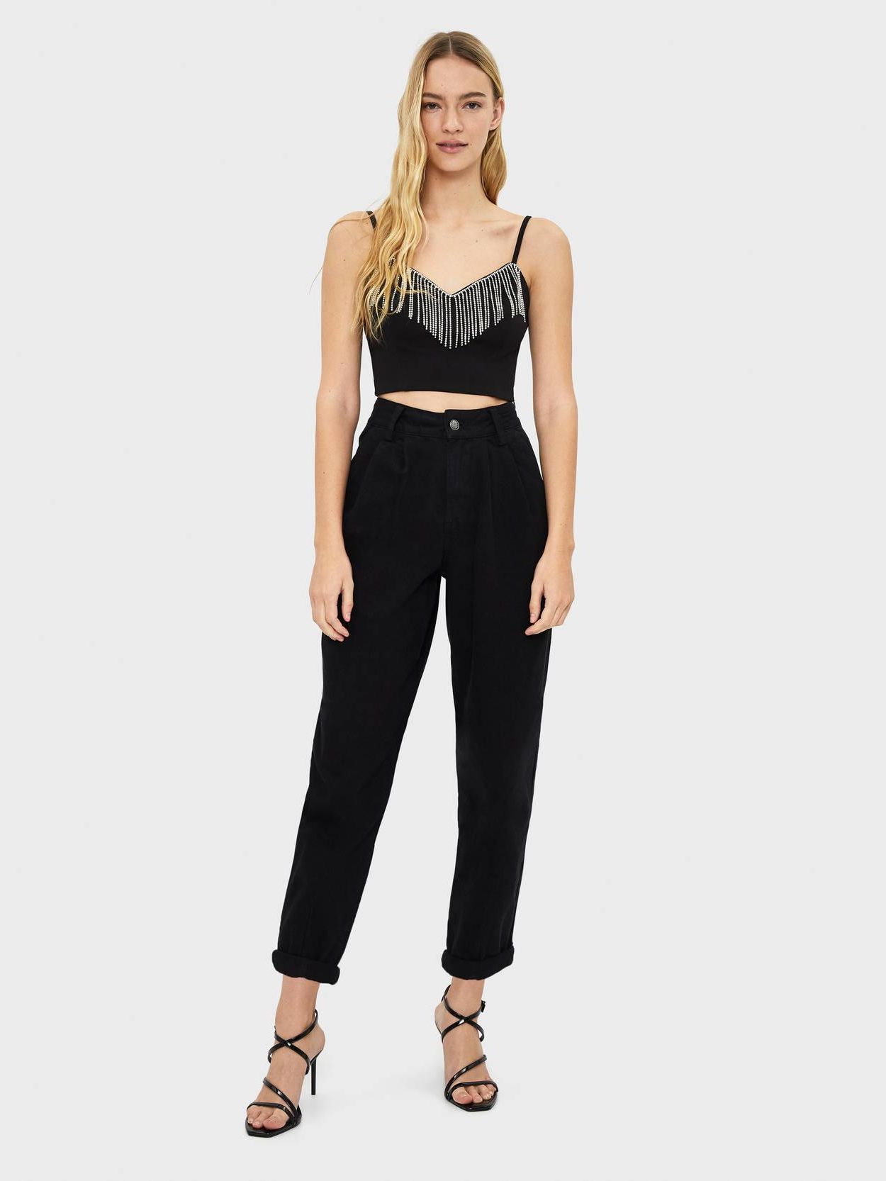 

Топ Bershka 8656/405/800-AAAD XS Черный