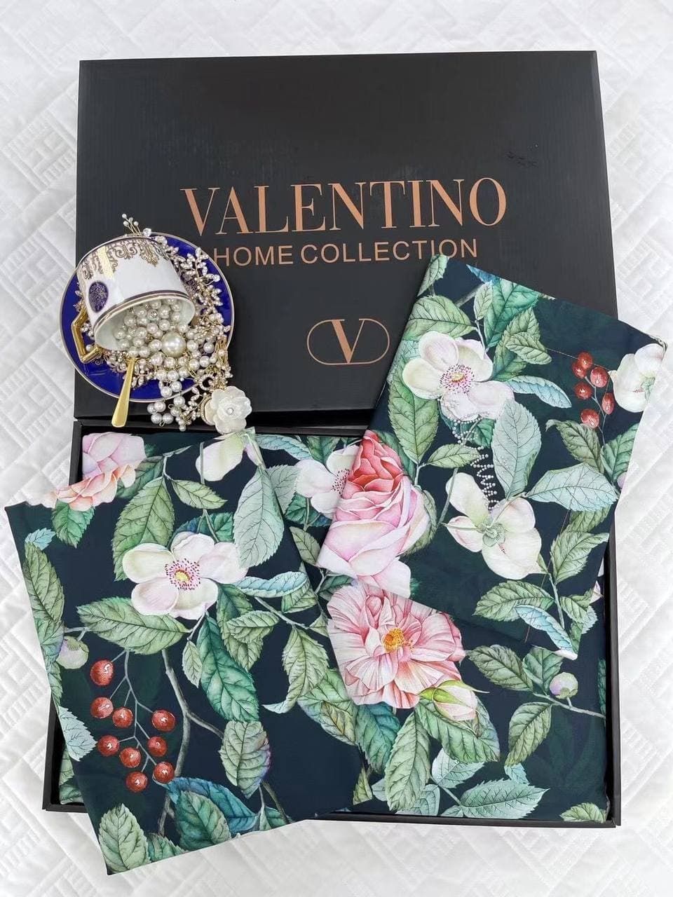 

Постельные наборы Valentino 200*230 200_230_ 305VALENTINO